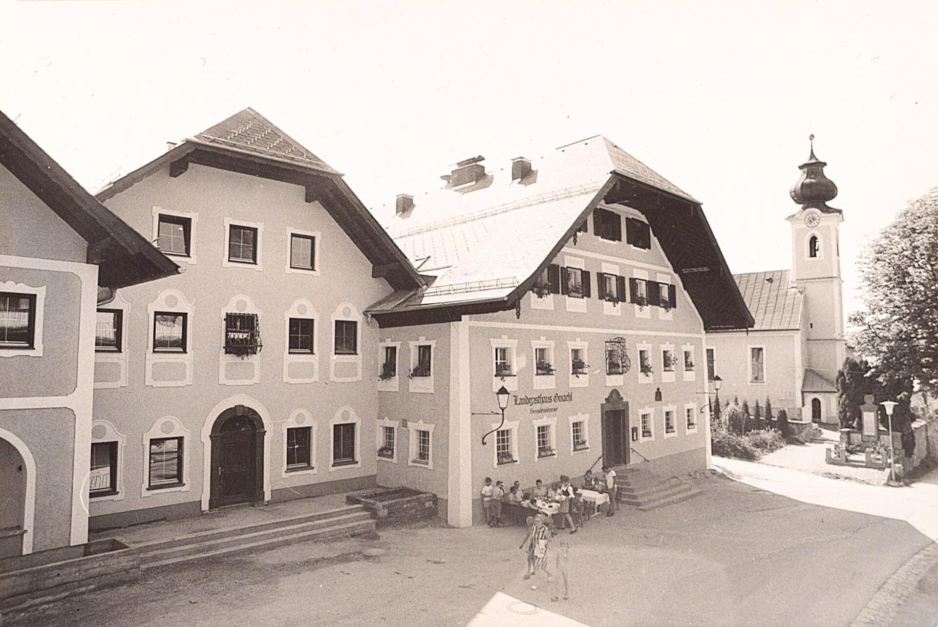 Romantikhotel Gmachl (via Wikimedia Commons, CC BY-SA 4.0)