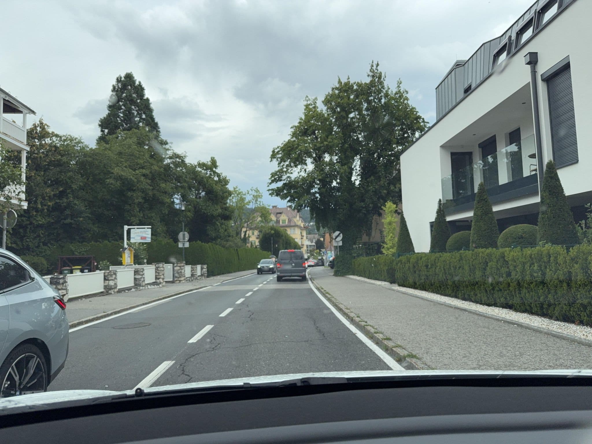Street view near Gästehaus Gertrude, Velden am Wörther See — © ottor (CC BY-SA · Mapillary)