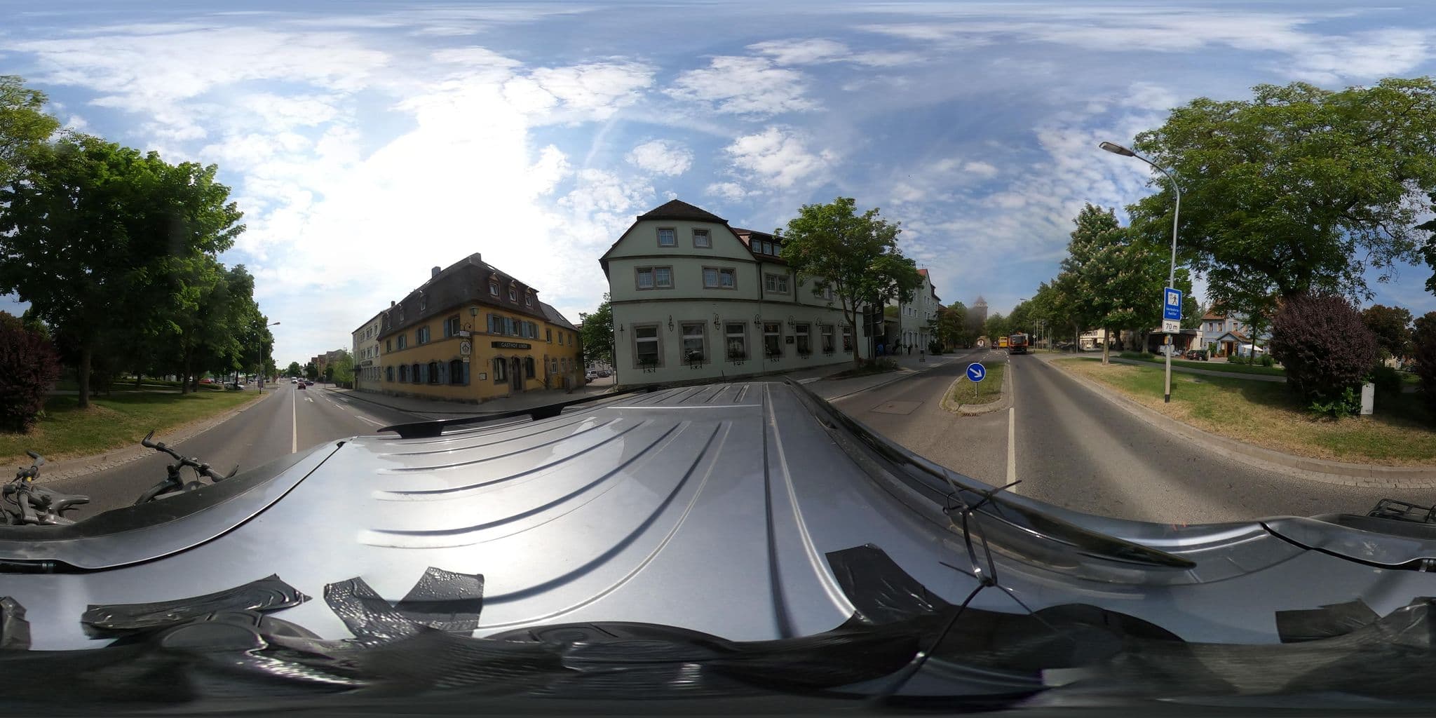 Street view near Hotel Rappen, Rothenburg ob der Tauber — © Mobilitaetswerk (CC BY-SA · Mapillary)