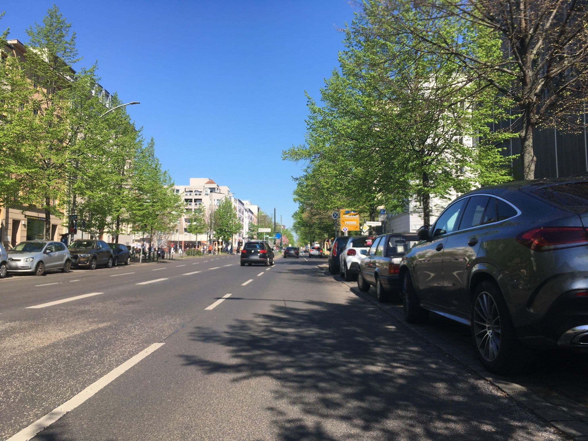 Street view near Pension-Mitte, Gesundbrunnen — © carlheinz (CC BY-SA · Mapillary)