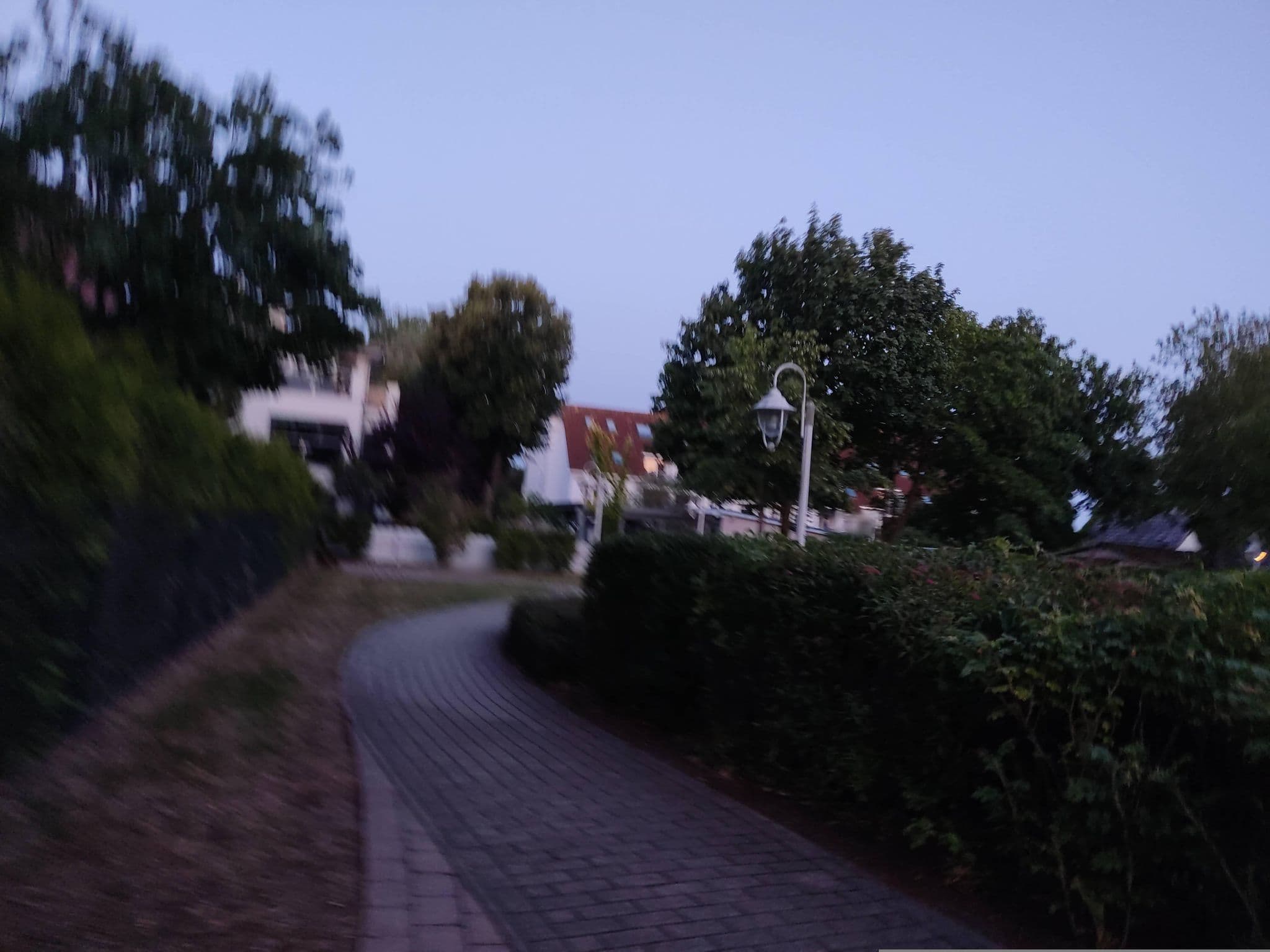 Street view near Muschel, Ostseebad Boltenhagen — © Tatfahren (CC BY-SA · Mapillary)