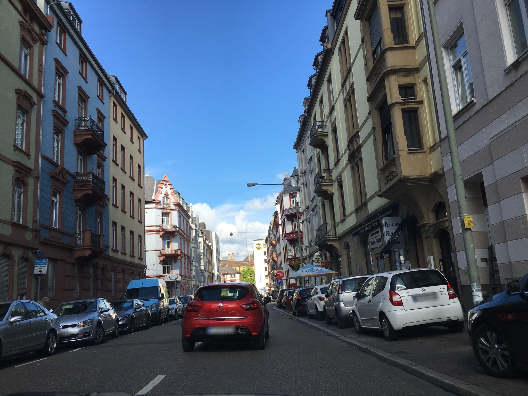 Street view near Motel One, Frankfurt am Main — © foxman (CC BY-SA · Mapillary)