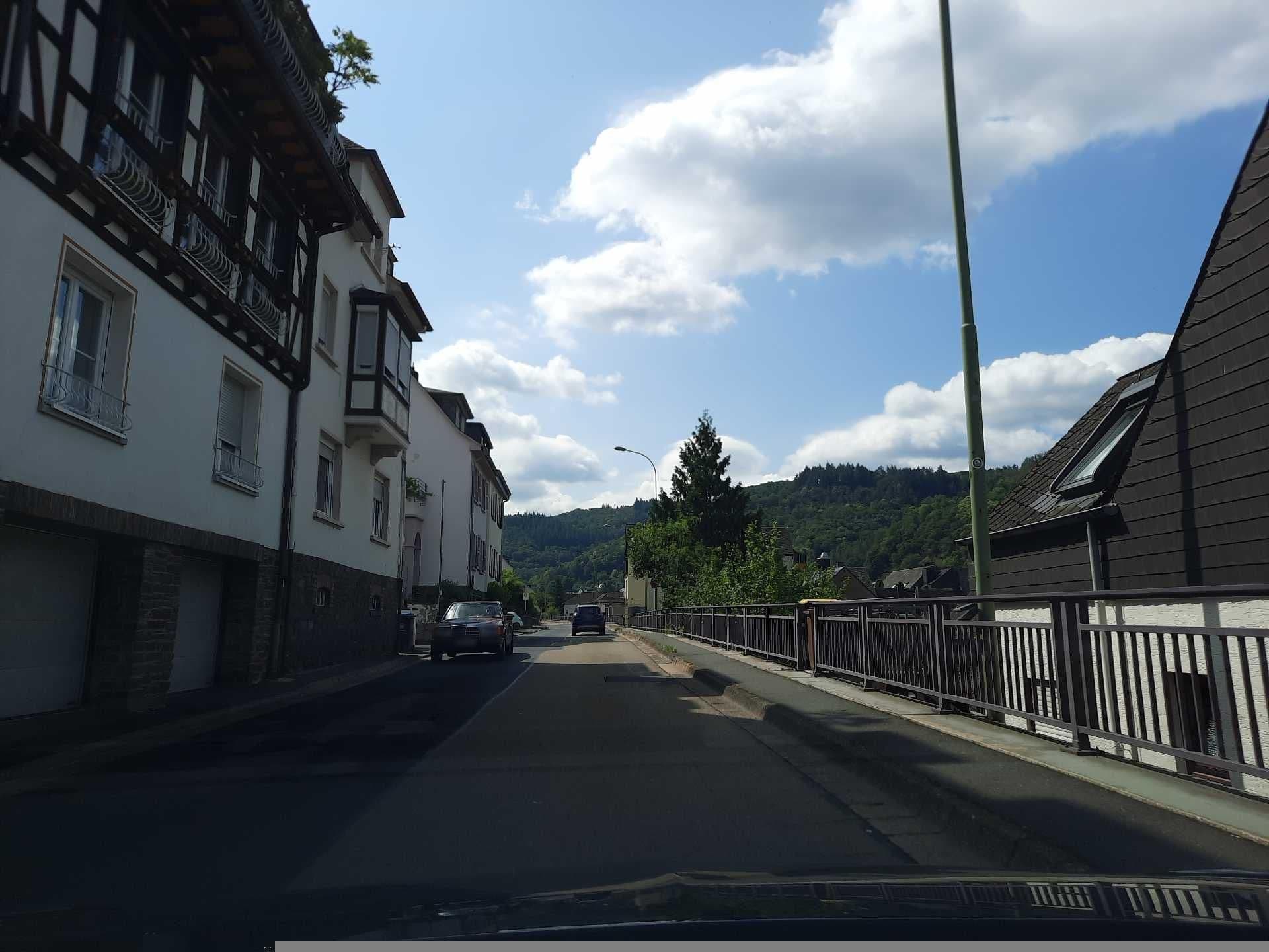 Street view near Haus Thiel, Cochem — © Lowiekse (CC BY-SA · Mapillary)