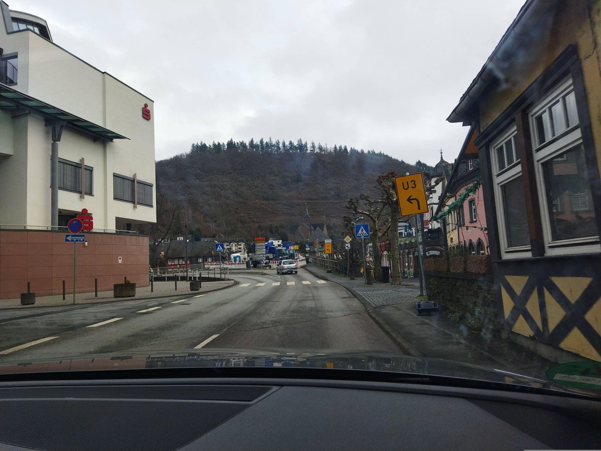 Street view near Hotel Alte Thorschenke, Cochem — © changchun1 (CC BY-SA · Mapillary)
