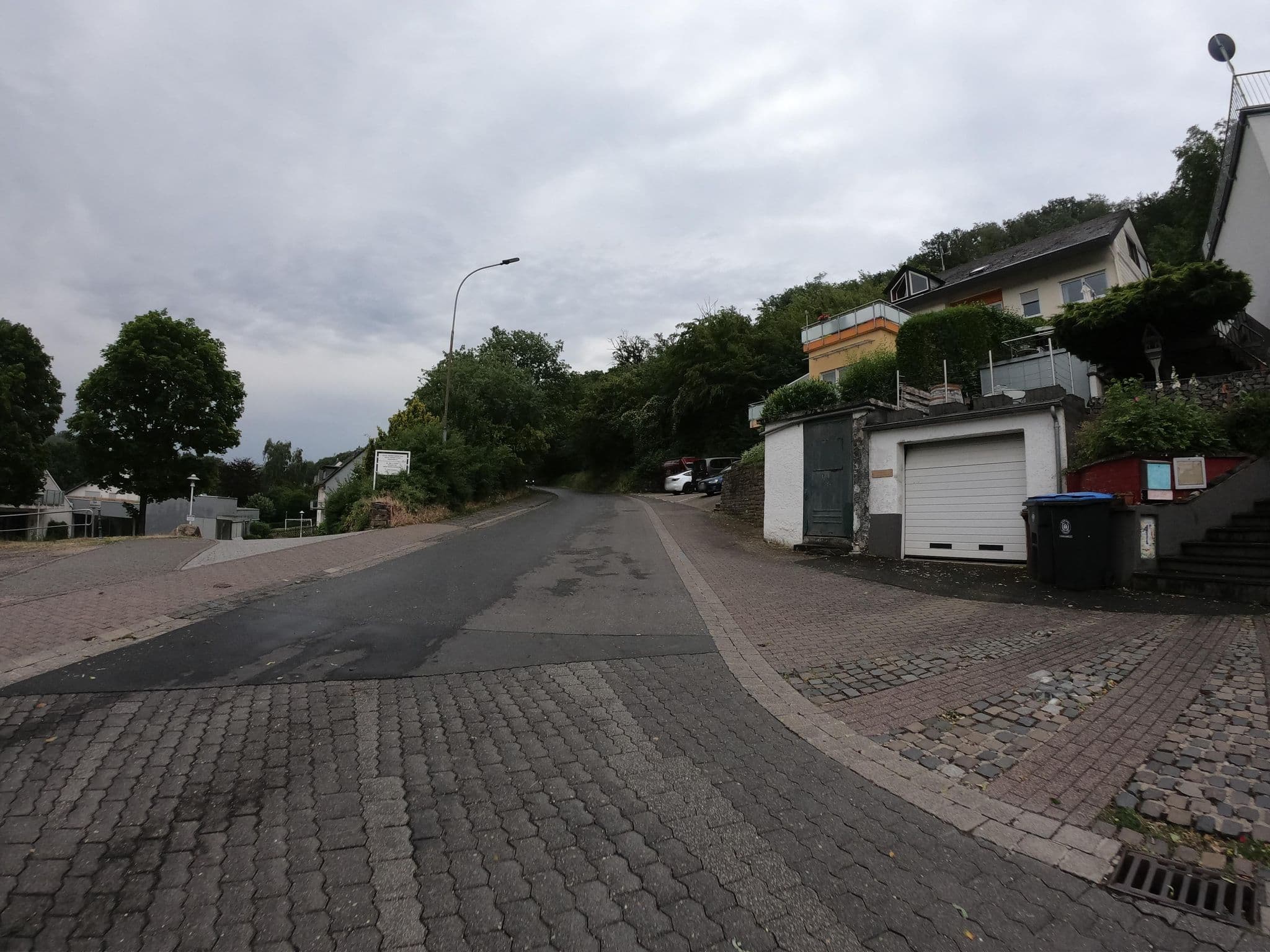 Street view near Ferienhaus Dreilinge, Cochem — © joostjakob (CC BY-SA · Mapillary)