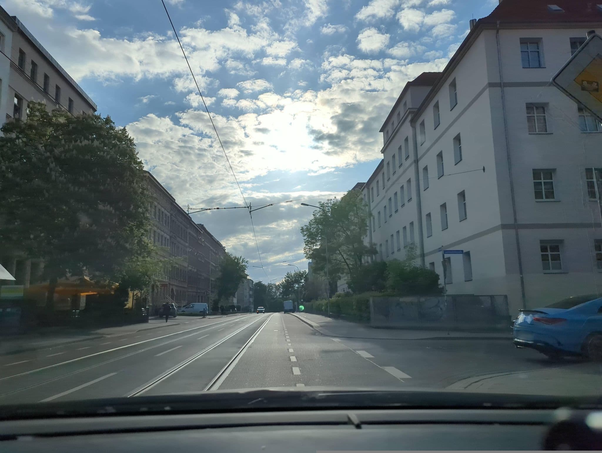 Street view near Hotel Sonnenschein, Halle (Saale) — © AlexSpritze (CC BY-SA · Mapillary)