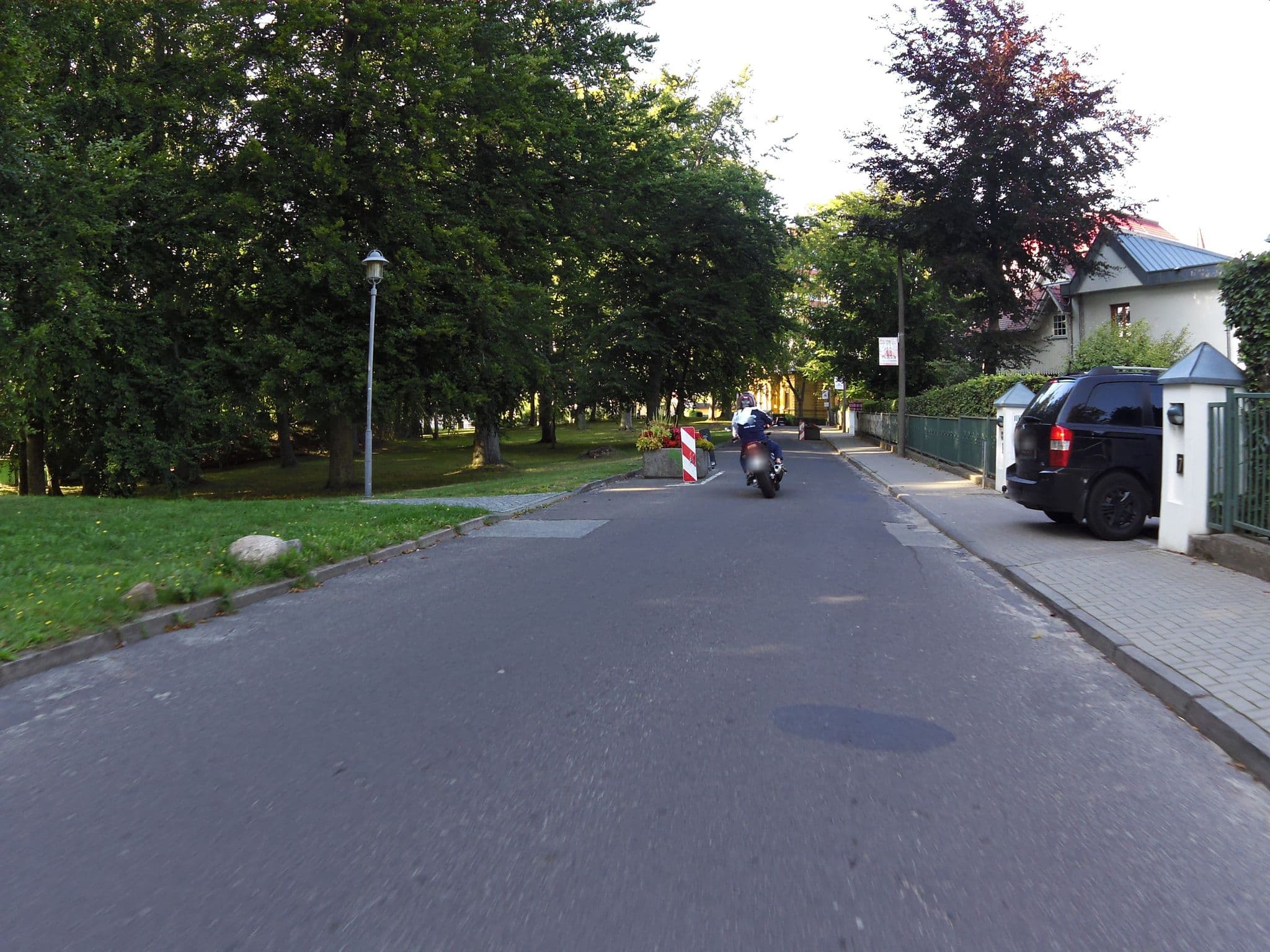 Street view near Kaiservillen - Delbrück-Villen, Seebad Heringsdorf — © zoegglmeyr (CC BY-SA · Mapillary)