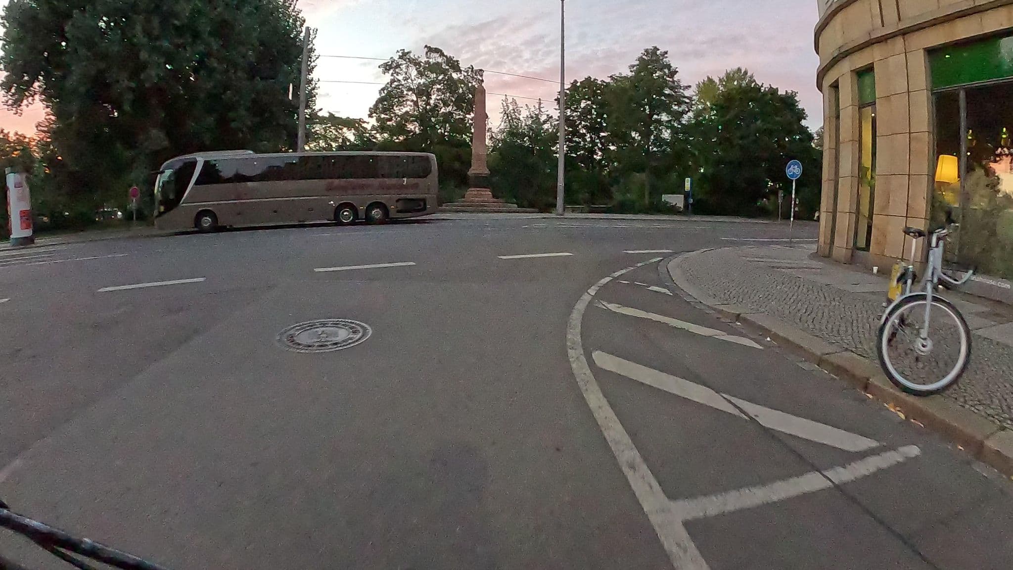 Street view near Vienna House Easy Leipzig, Leipzig — © AR88 (CC BY-SA · Mapillary)