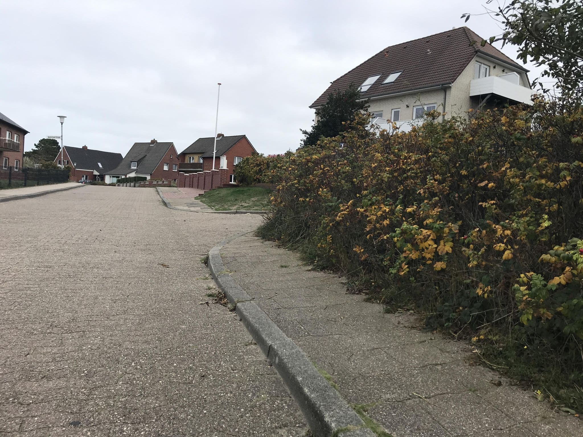 Street view near Sandperle Gorch Fock, Borkum — © miguel_andrade (CC BY-SA · Mapillary)