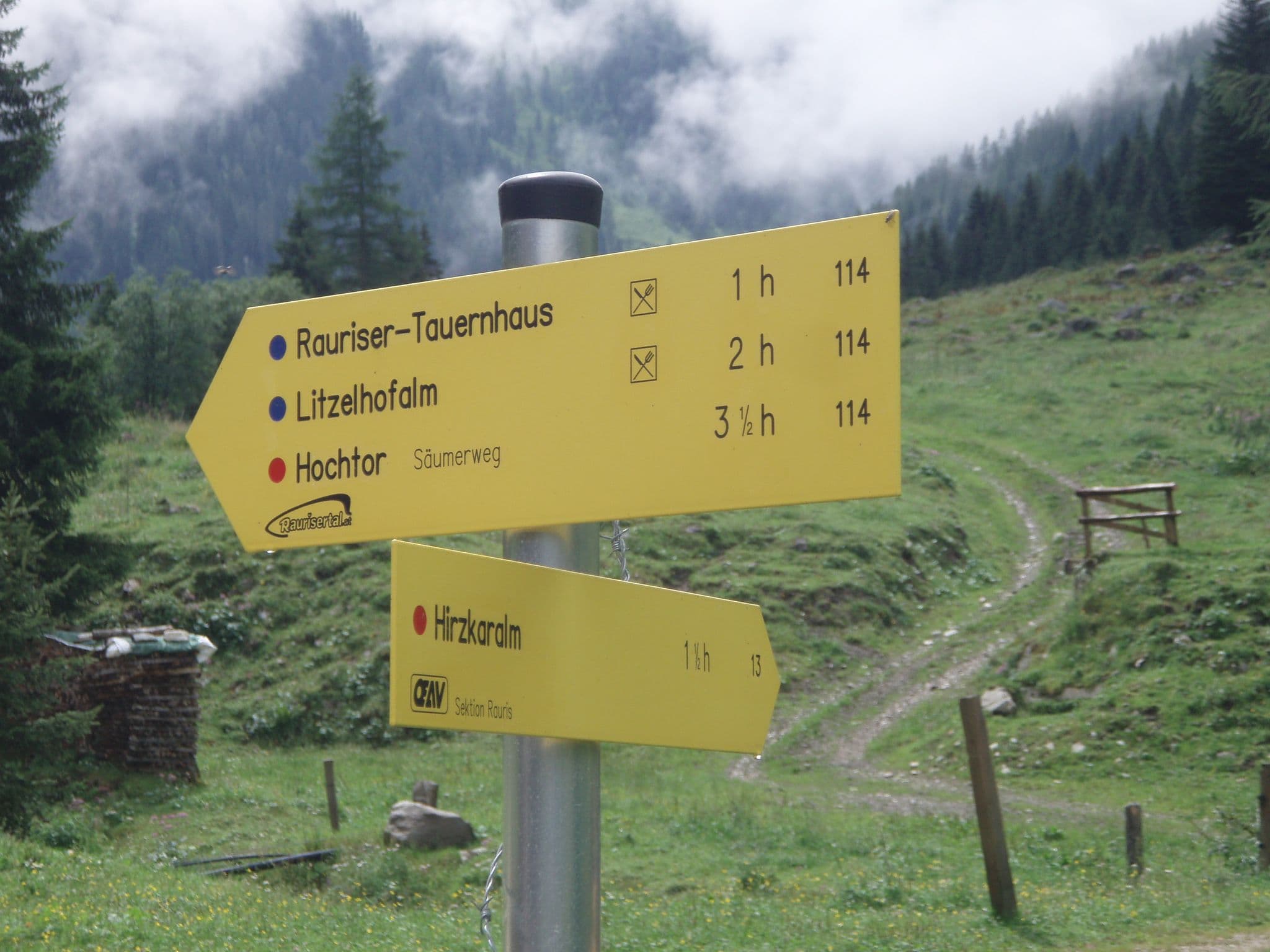 Street view near Palfneralm, Heiligenblut — © schermy_at (CC BY-SA · Mapillary)
