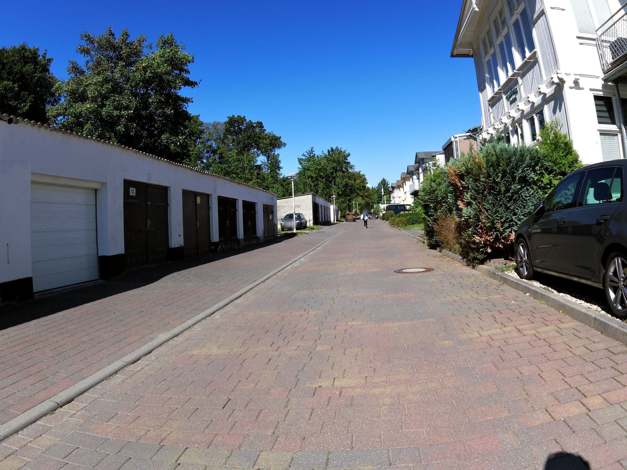 Street view near Villa Belvedere "Unterm Dach", Bansin — © zoegglmeyr (CC BY-SA · Mapillary)