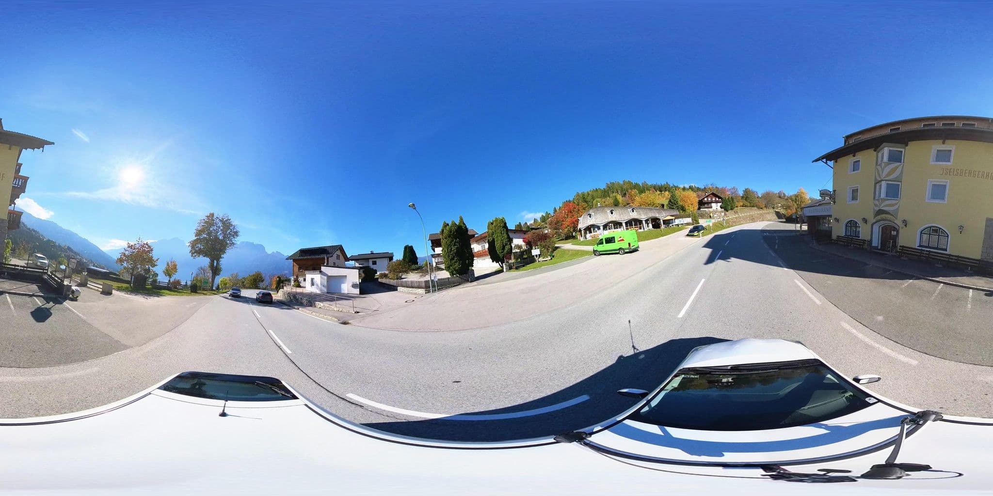 Street view near Hotel Iselsbergerhof, Dölsach — © osmplus_org (CC BY-SA · Mapillary)