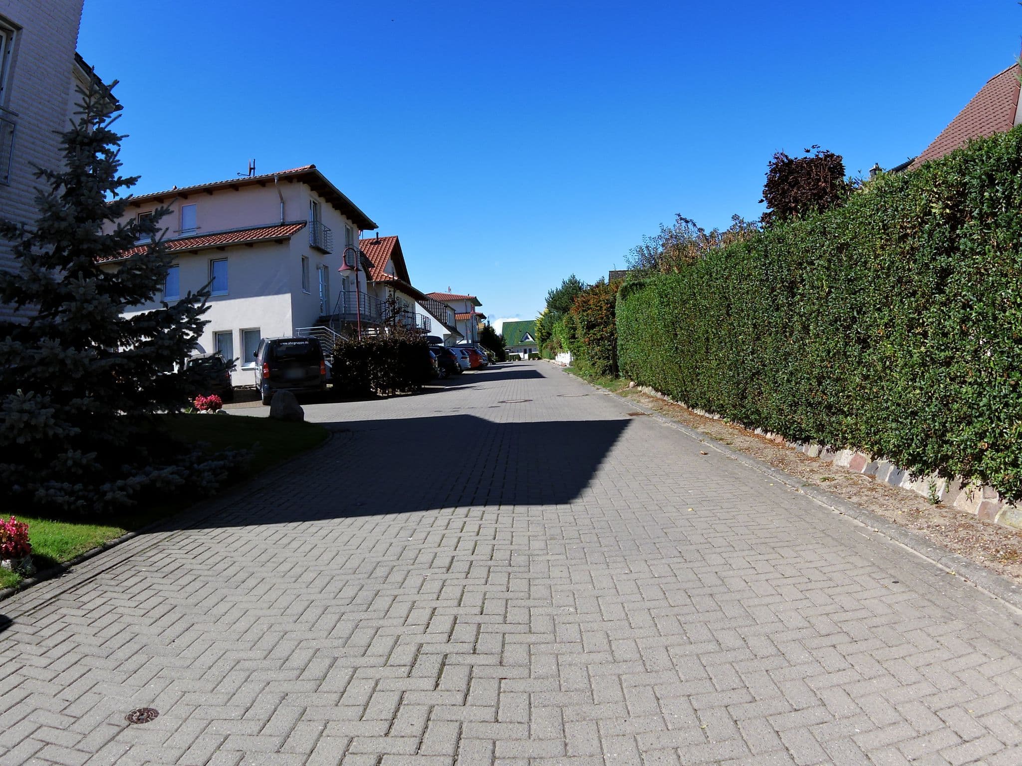 Street view near Haus "Albatros", Bansin — © zoegglmeyr (CC BY-SA · Mapillary)