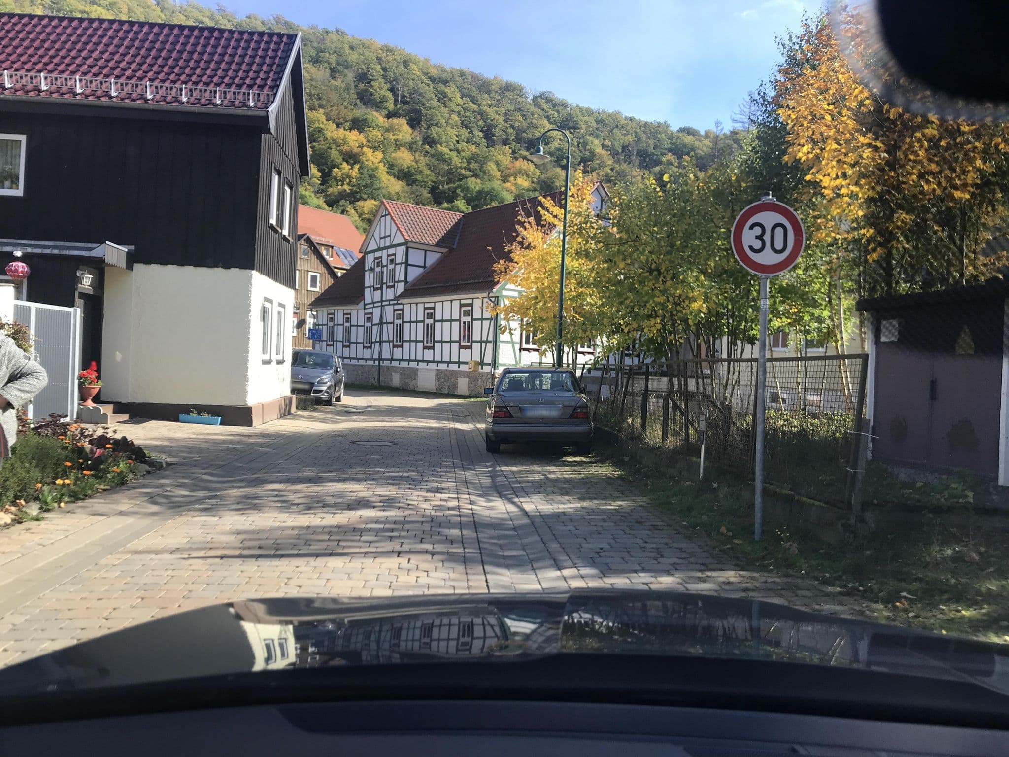 Street view near Pension im Tal der Stille, Friedrichsbrunn — © surveyor99 (CC BY-SA · Mapillary)