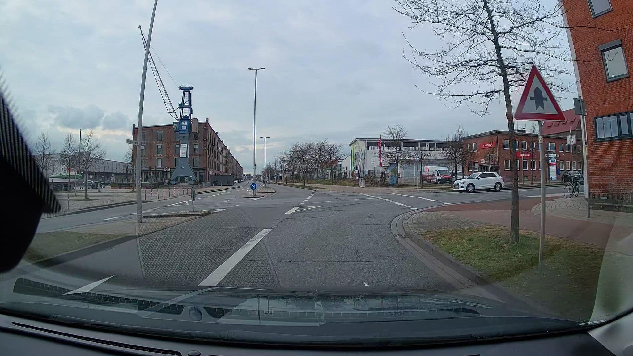 Street view near HafenTraum, Bremen — © StefanS79 (CC BY-SA · Mapillary)
