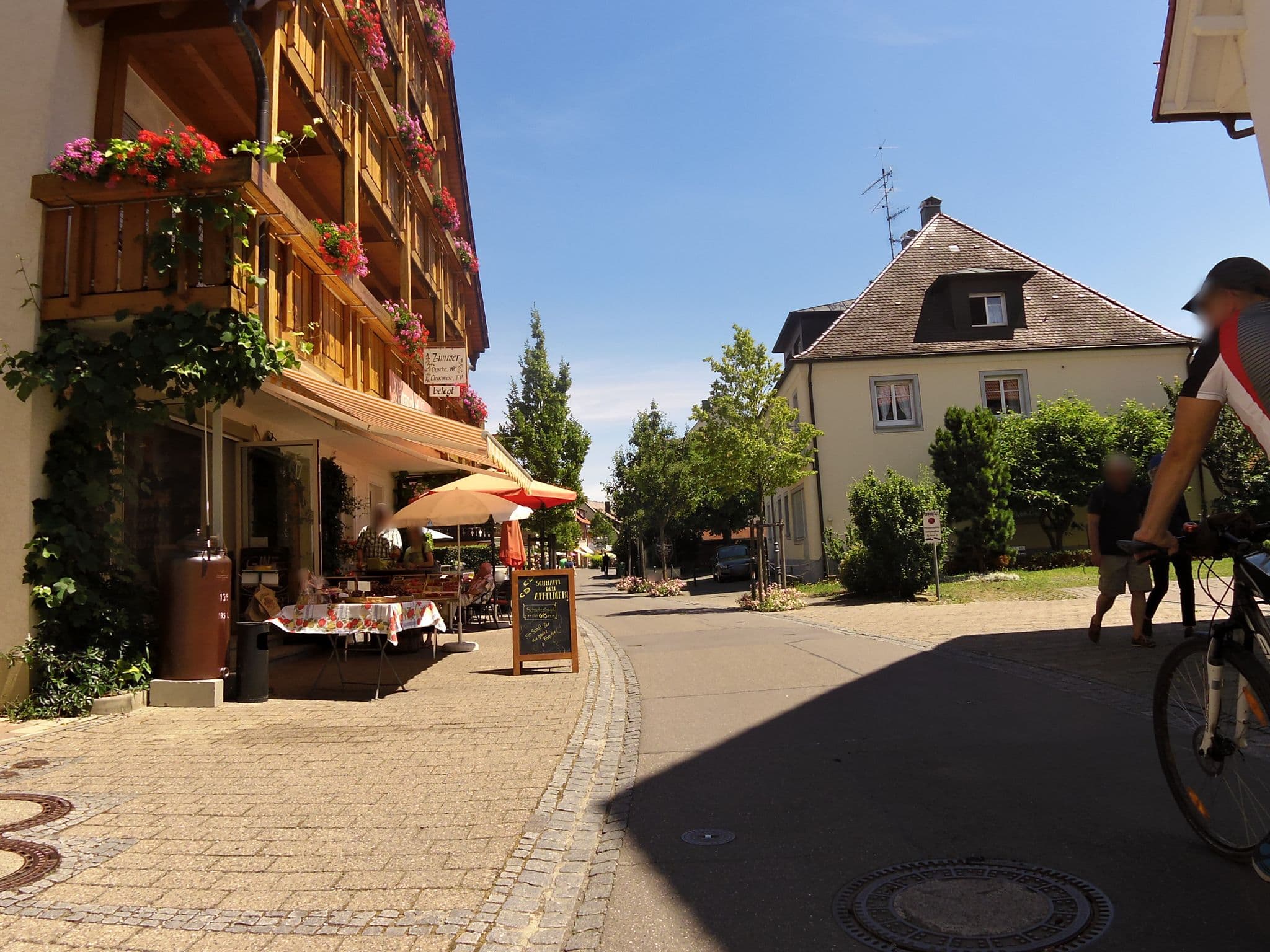 Street view near Seehotel Belriva, Hagnau — © czmrtn (CC BY-SA · Mapillary)