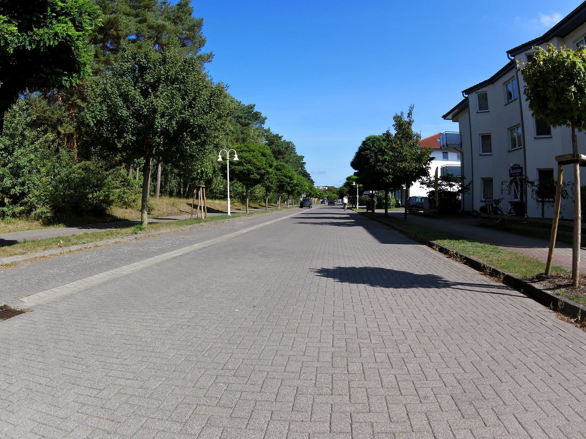 Street view near Frühstückspension Maiglöckchen, Karlshagen — © zoegglmeyr (CC BY-SA · Mapillary)