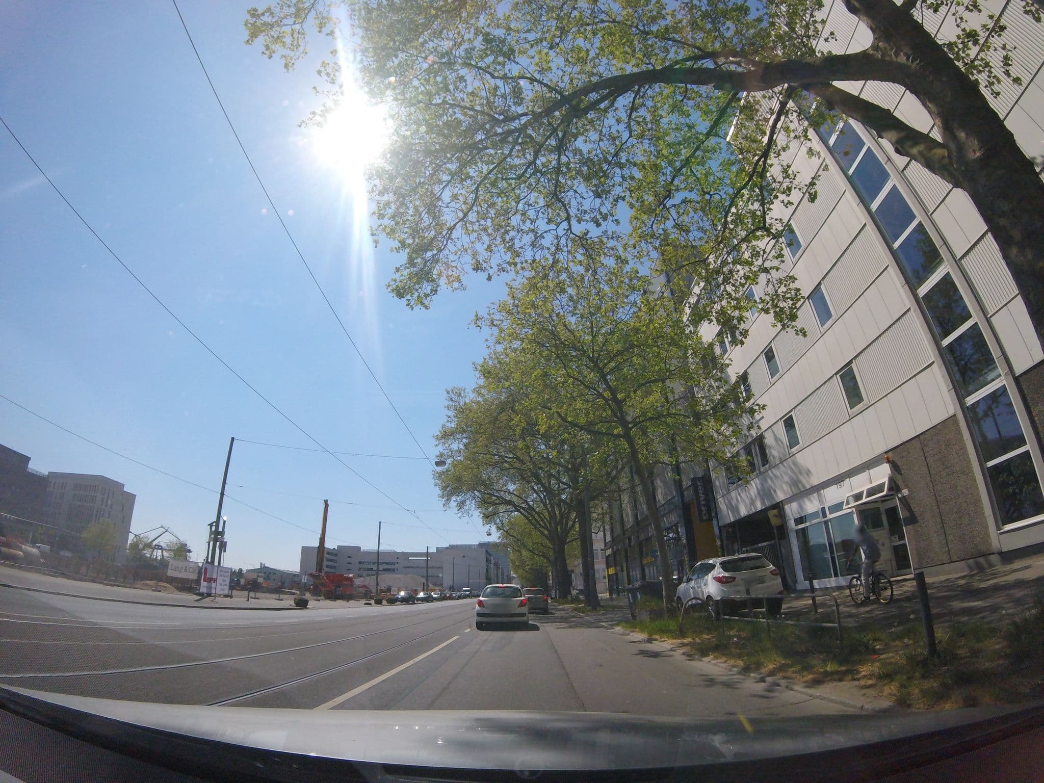 Street view near a&o Frankfurt Ostend, Frankfurt am Main — © chuck (CC BY-SA · Mapillary)