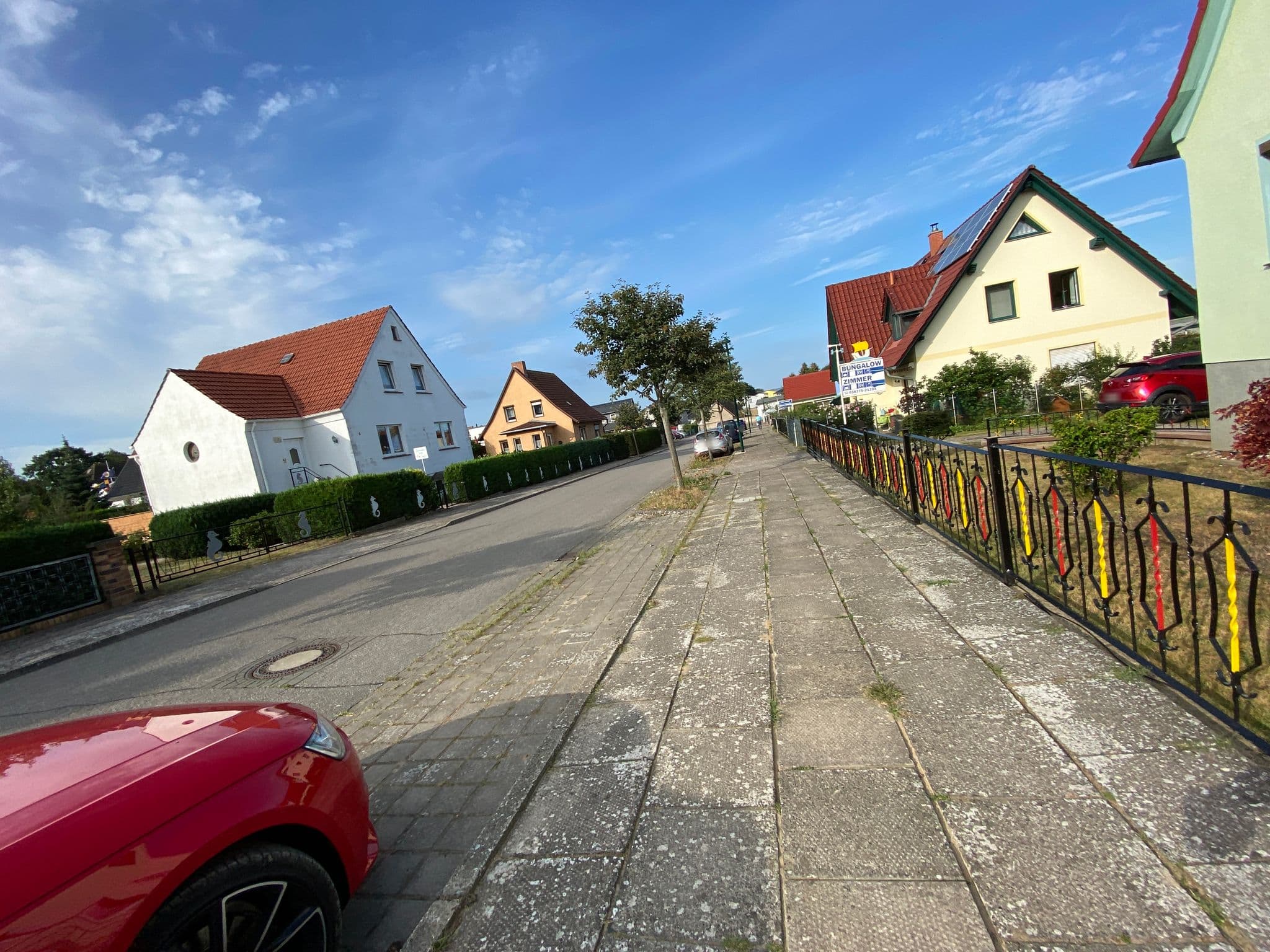Street view near Ferienwohnung im Haus Arvert, Koserow — © marcosaxonia (CC BY-SA · Mapillary)