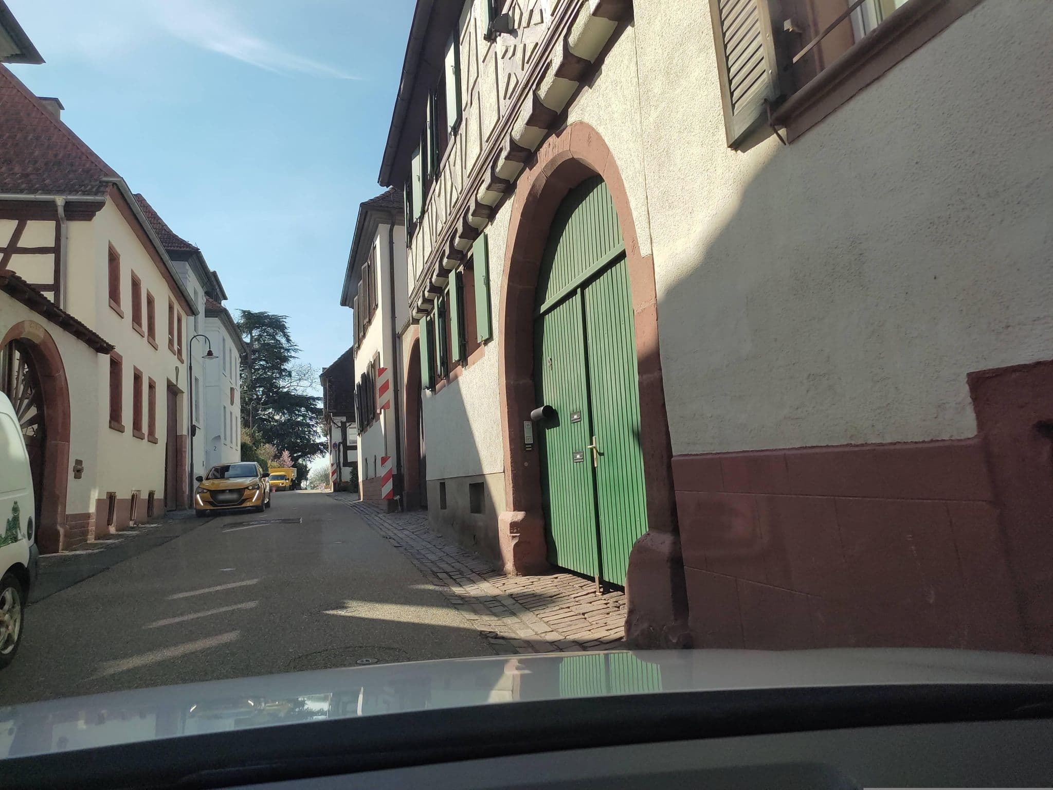 Street view near Rhodter Adler, Rhodt unter Rietburg — © rausk (CC BY-SA · Mapillary)