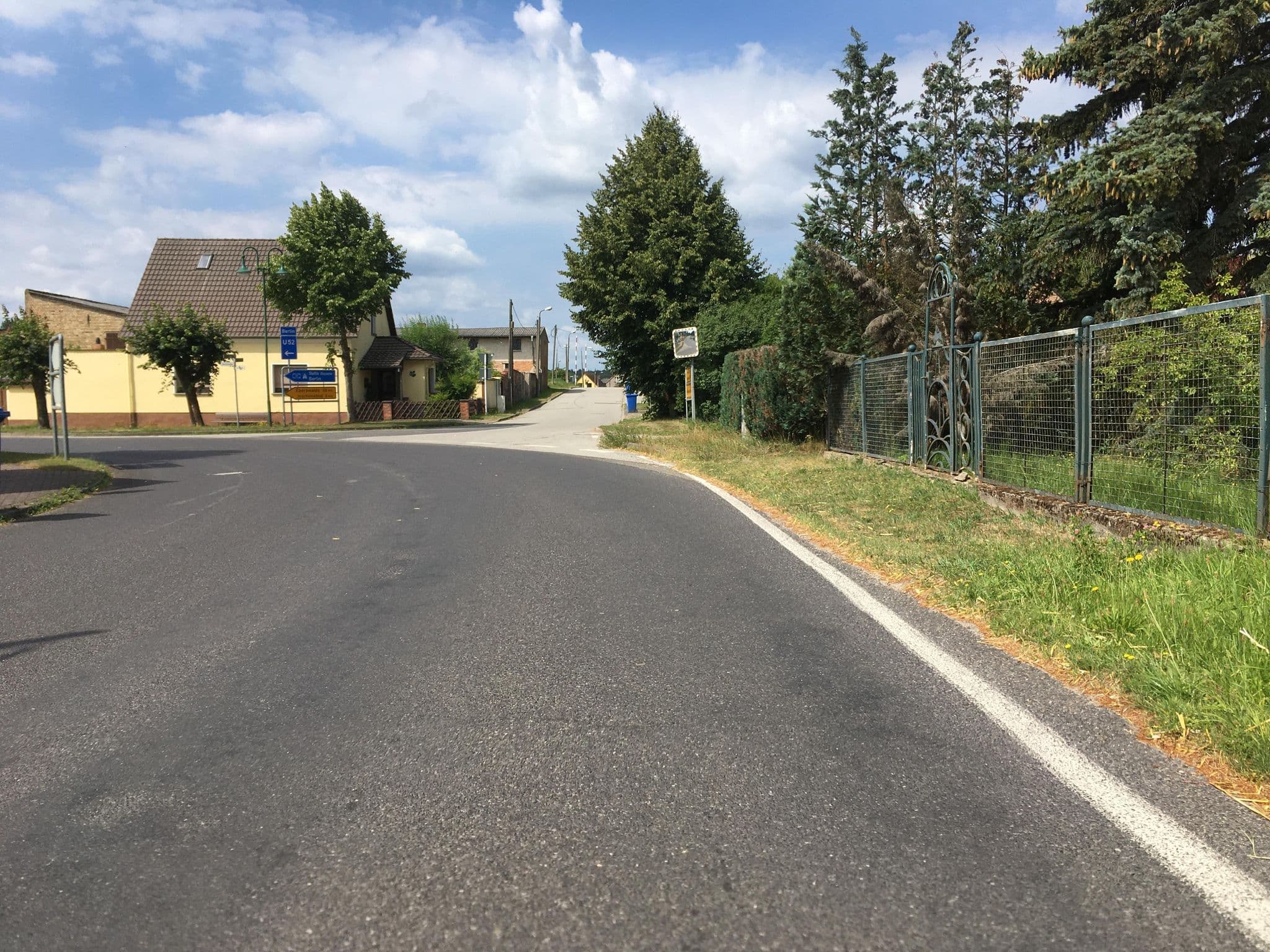 Street view near Weiss, Joachimsthal — © carlheinz (CC BY-SA · Mapillary)