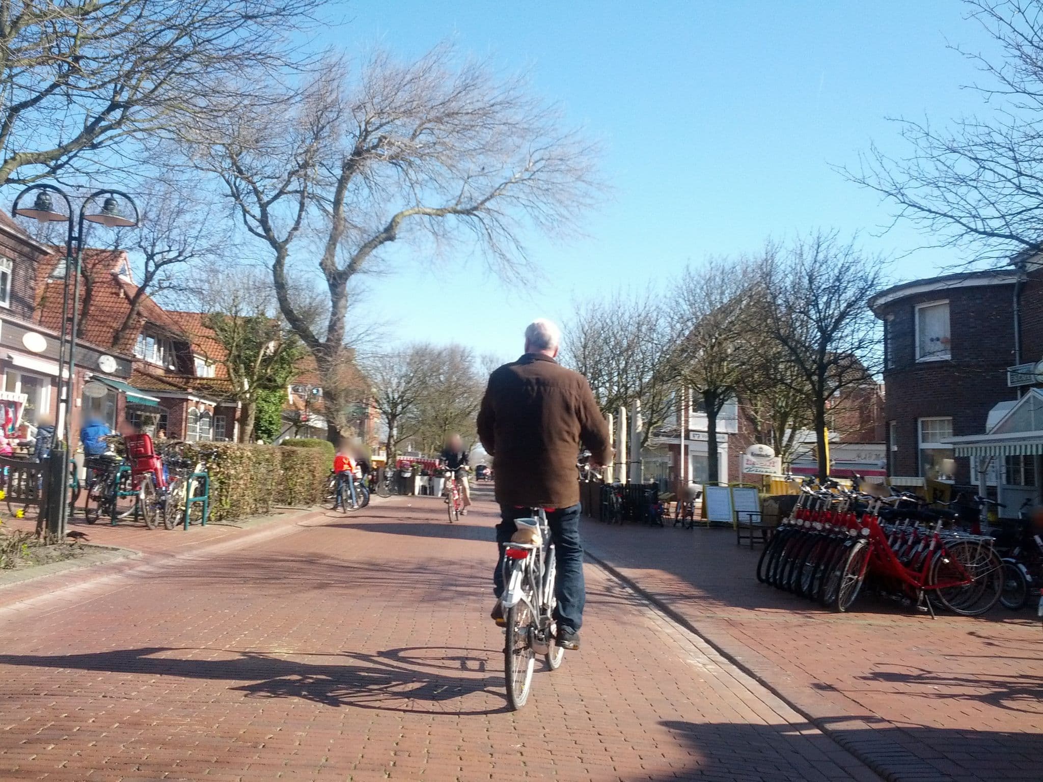 Street view near Lieblingsinsel Langeoog, Langeoog — © zoegglmeyr (CC BY-SA · Mapillary)