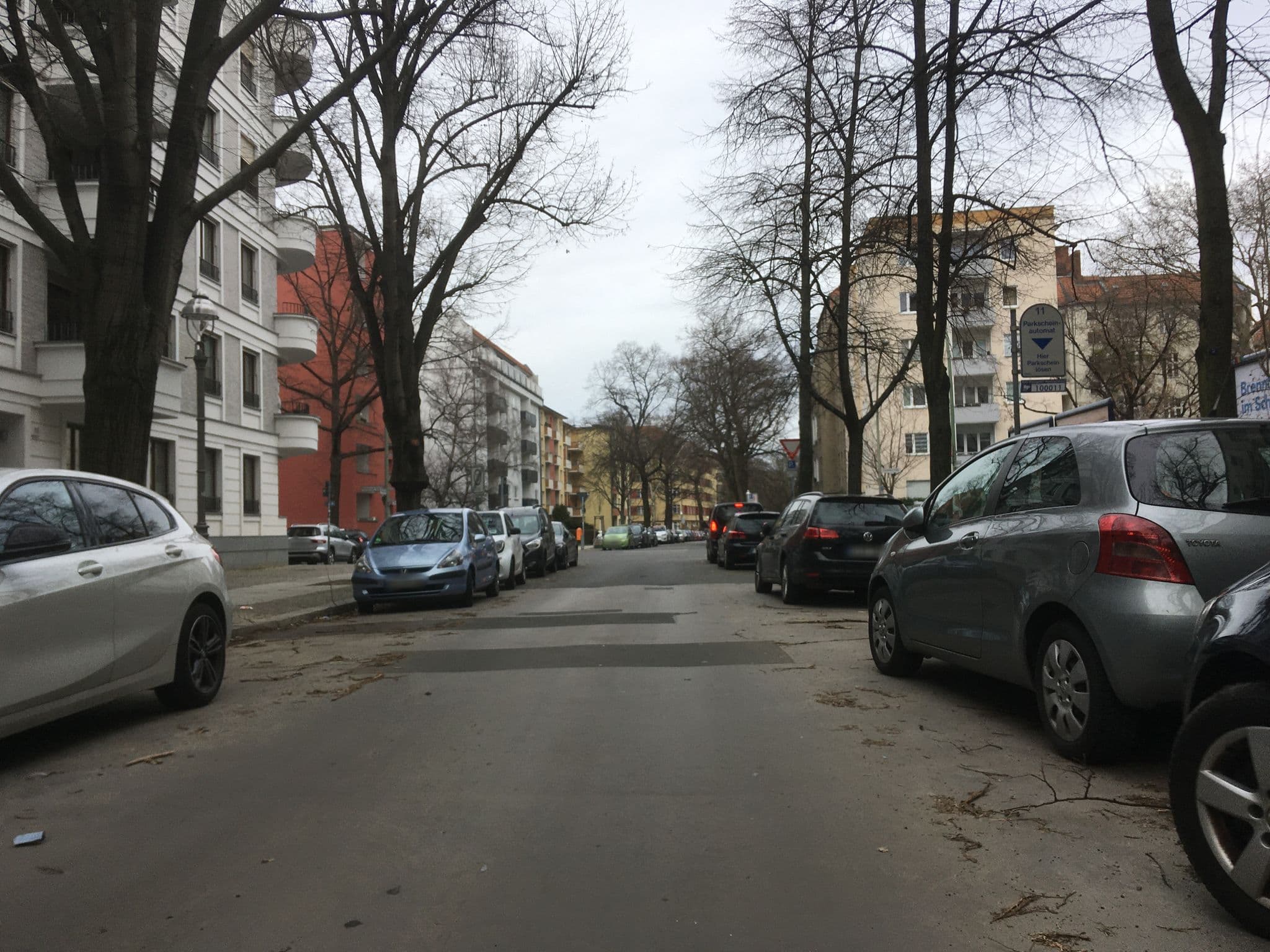 Street view near W22, Halensee — © eserte (CC BY-SA · Mapillary)