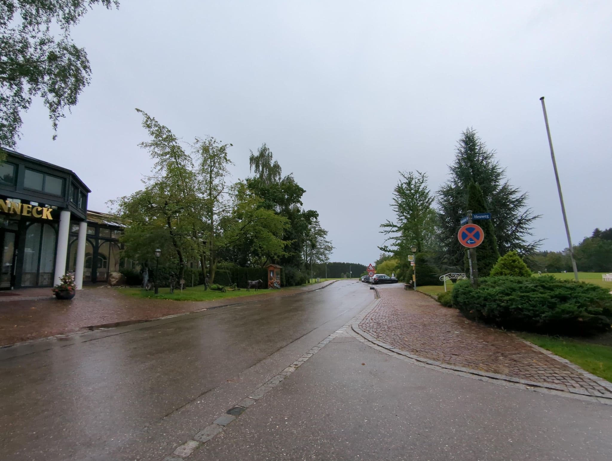 Street view near Golf & Spa Hotel Tanneck, Bad Wörishofen — © ente (CC BY-SA · Mapillary)