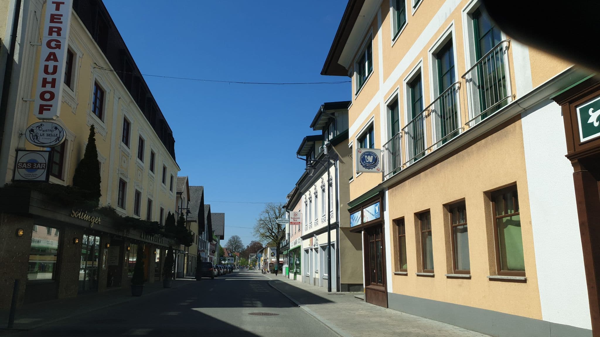 Street view near Attergauerhof, Sankt Georgen im Attergau — © manuek (CC BY-SA · Mapillary)