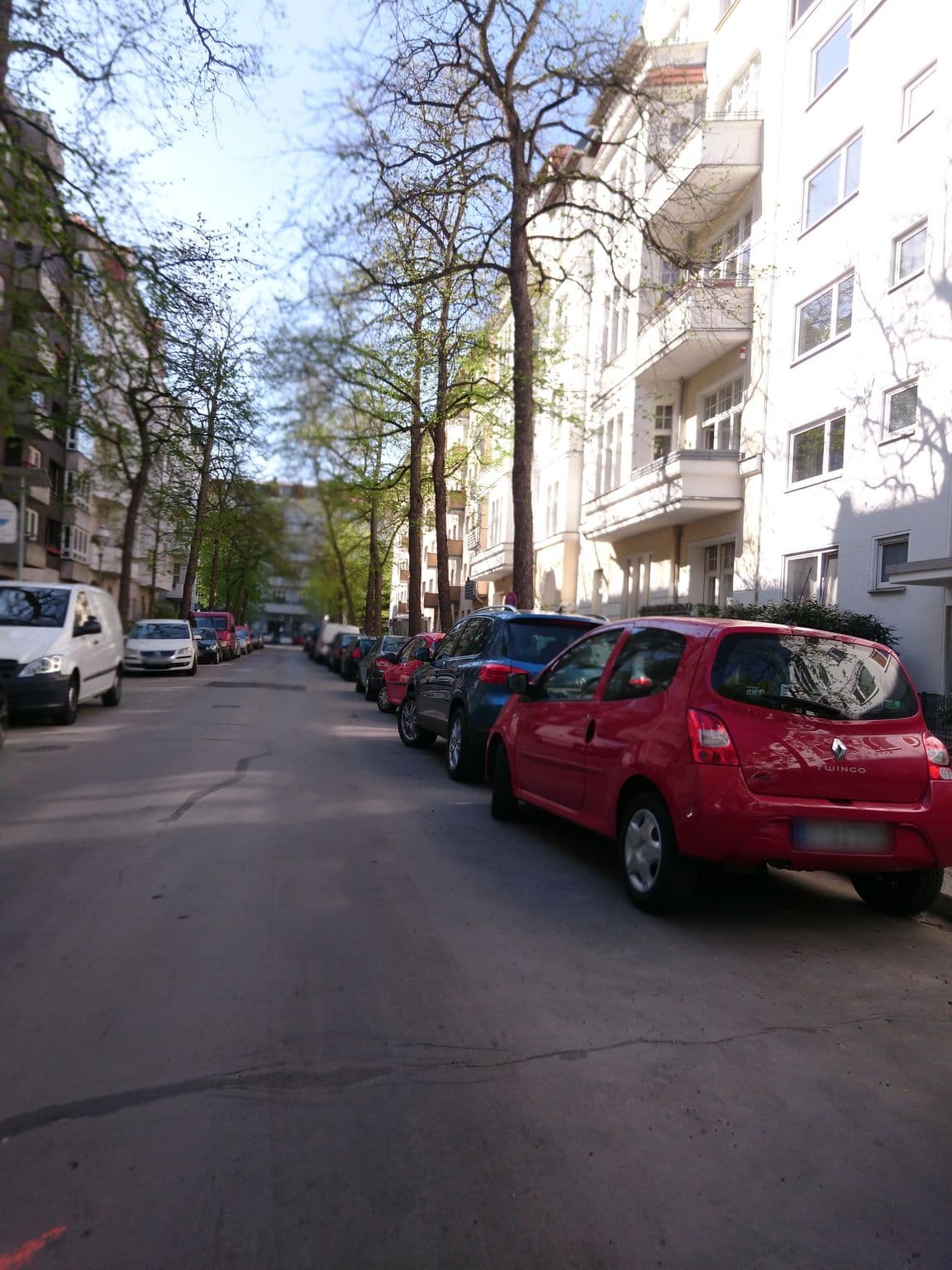 Street view near Hotel - Pension Bregenz, Halensee — © jacobbraeutigam (CC BY-SA · Mapillary)