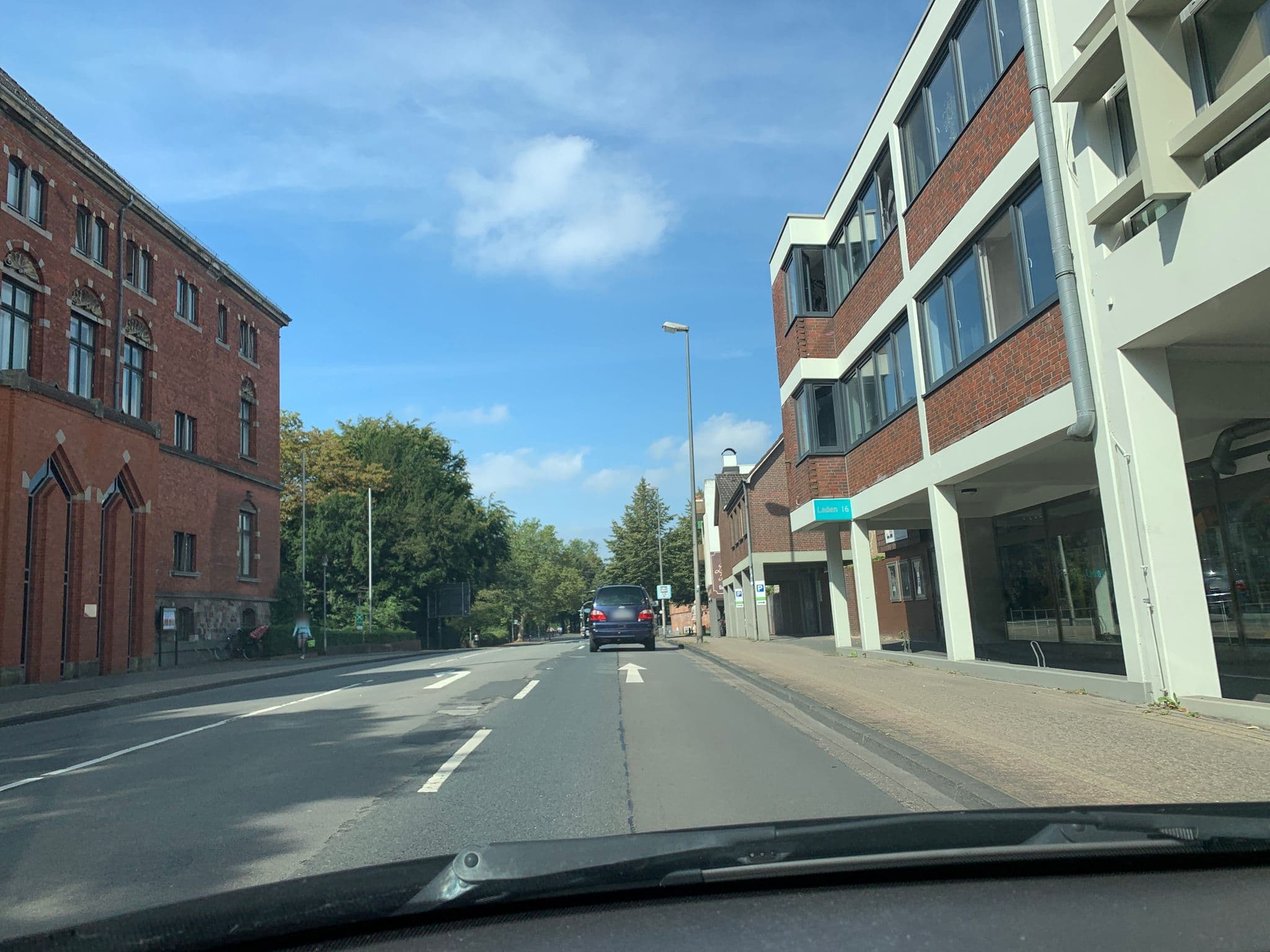 Street view near Schlossblick Ferienwohnung, Oldenburg — © deleted_user (CC BY-SA · Mapillary)