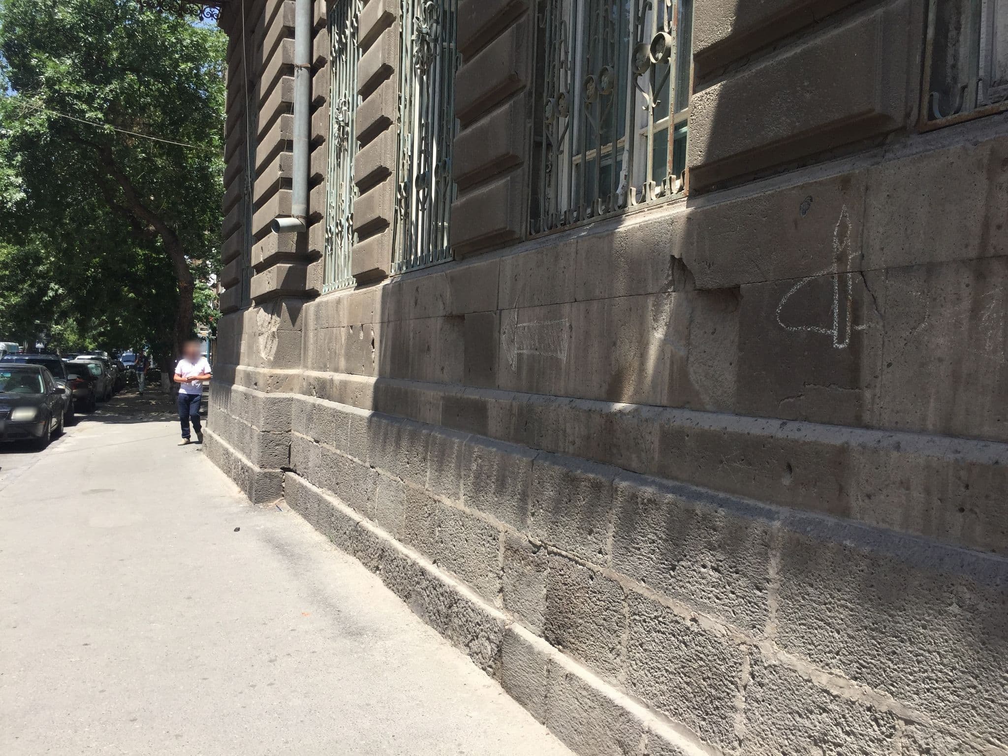 Street view near Blanco Guest House, Kentron — © thepriben (CC BY-SA · Mapillary)