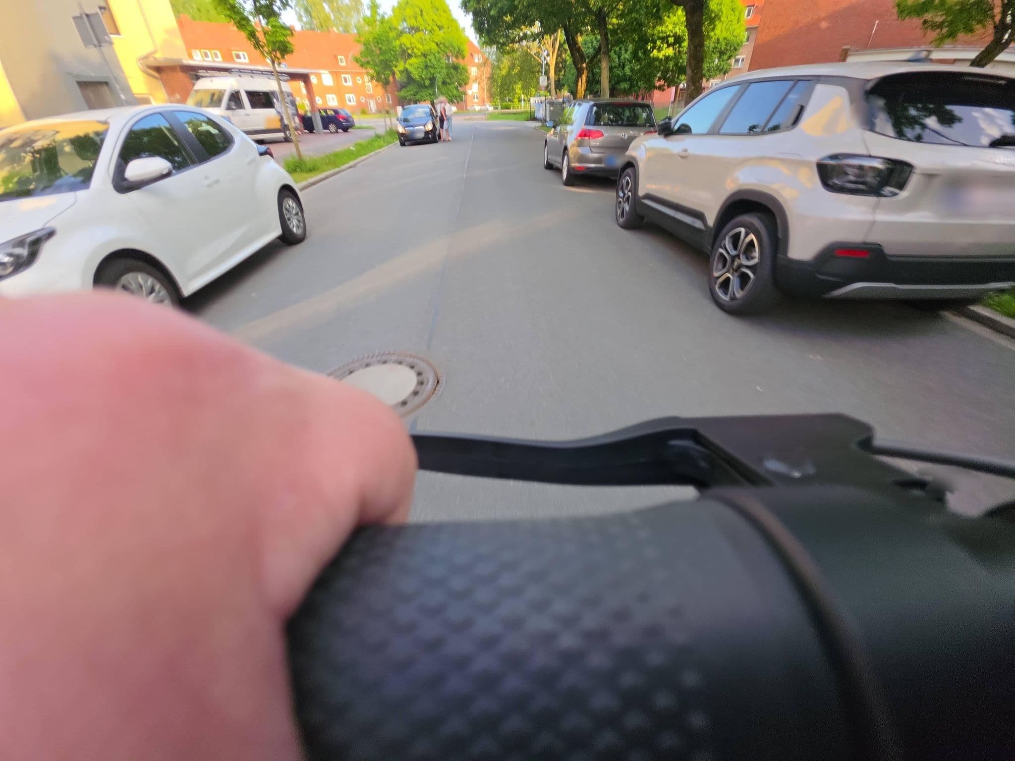 Street view near City Apartments Wilhelmshaven, Wilhelmshaven — © gee30 (CC BY-SA · Mapillary)