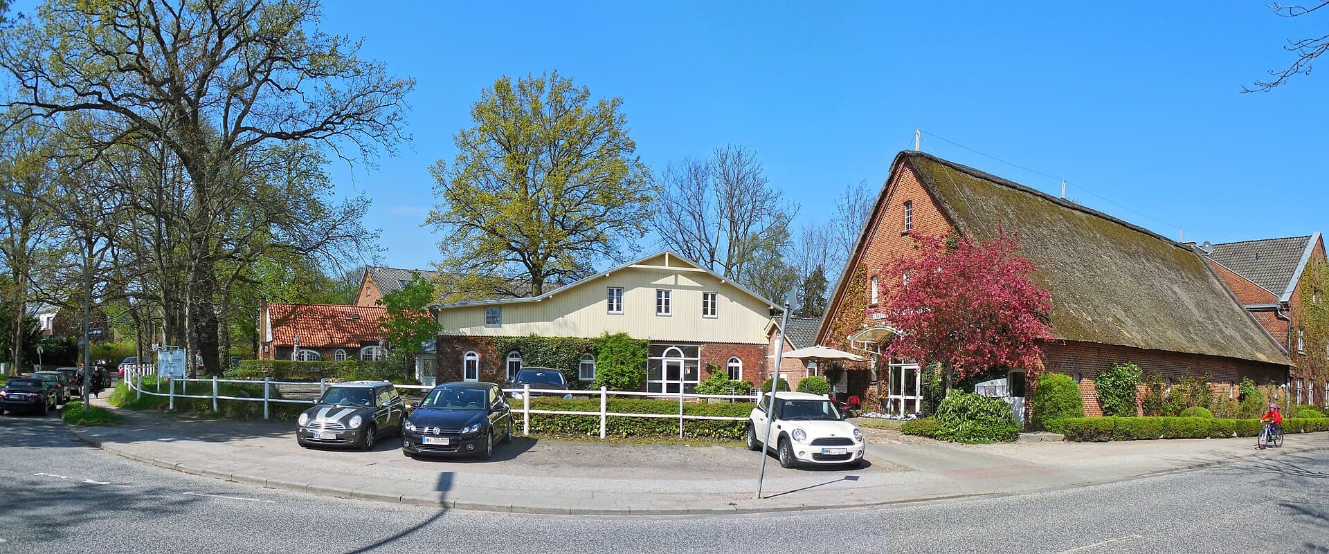Landhaus Flottbek (via Wikimedia Commons, CC BY 3.0)