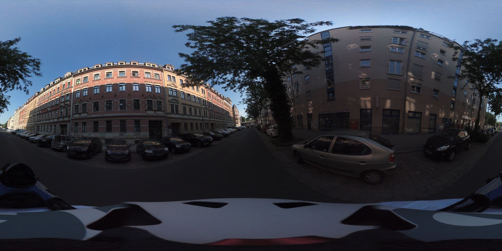 Street view near Dresden365, Äußere Neustadt — © dem1bg4 (CC BY-SA · Mapillary)