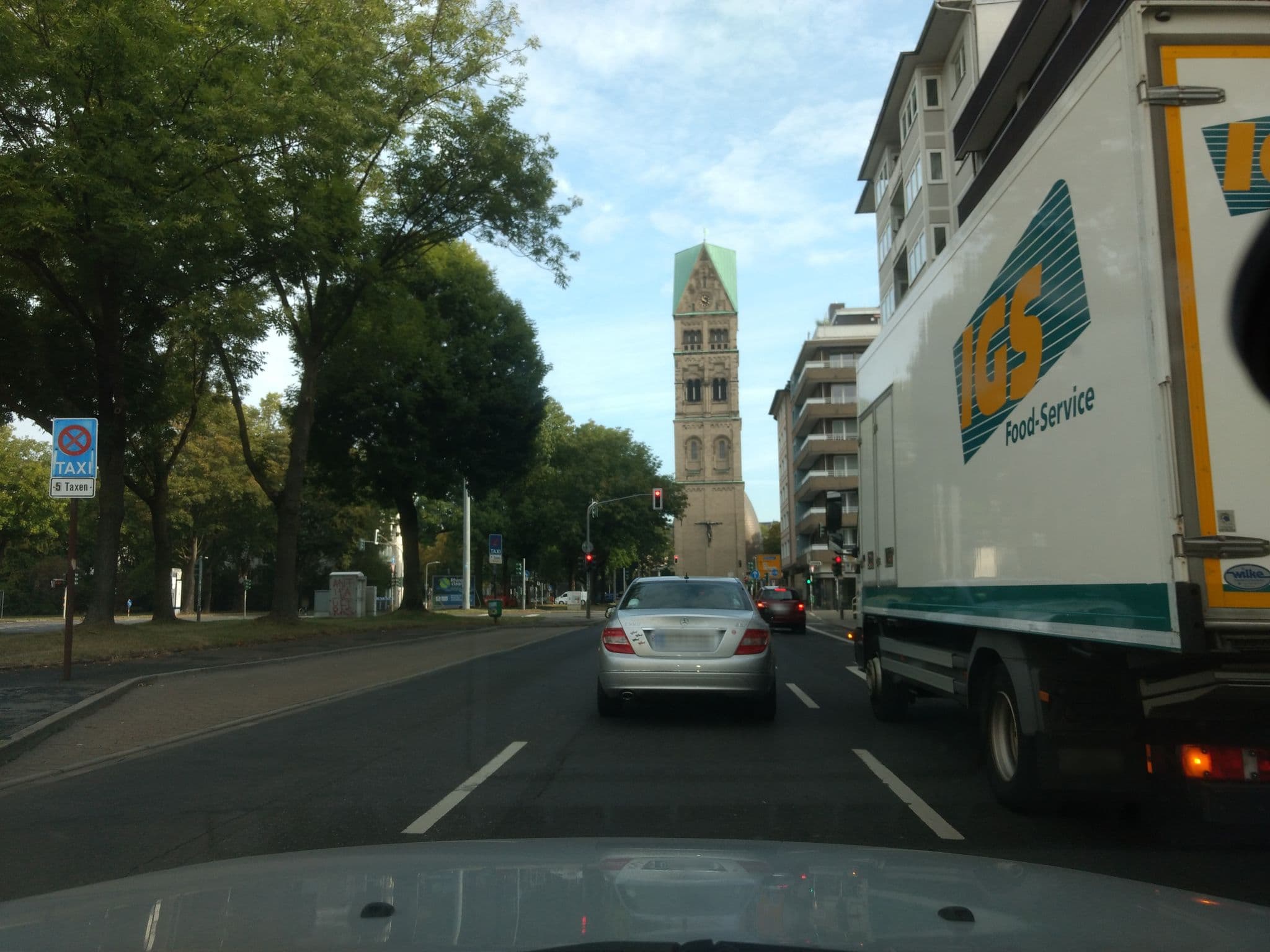 Street view near Muze, Düsseldorf-Pempelfort — © miler (CC BY-SA · Mapillary)