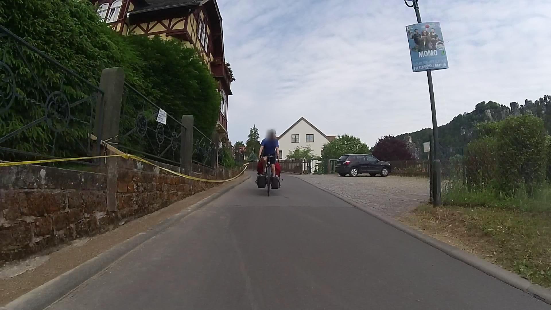 Street view near Haus Landeck, Stadt Wehlen — © ligfietser (CC BY-SA · Mapillary)