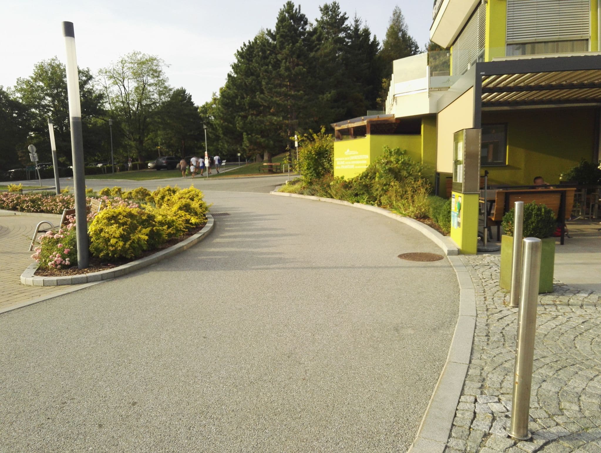 Street view near Thermenhotel Vier Jahreszeiten, Jennersdorf — © aceini (CC BY-SA · Mapillary)