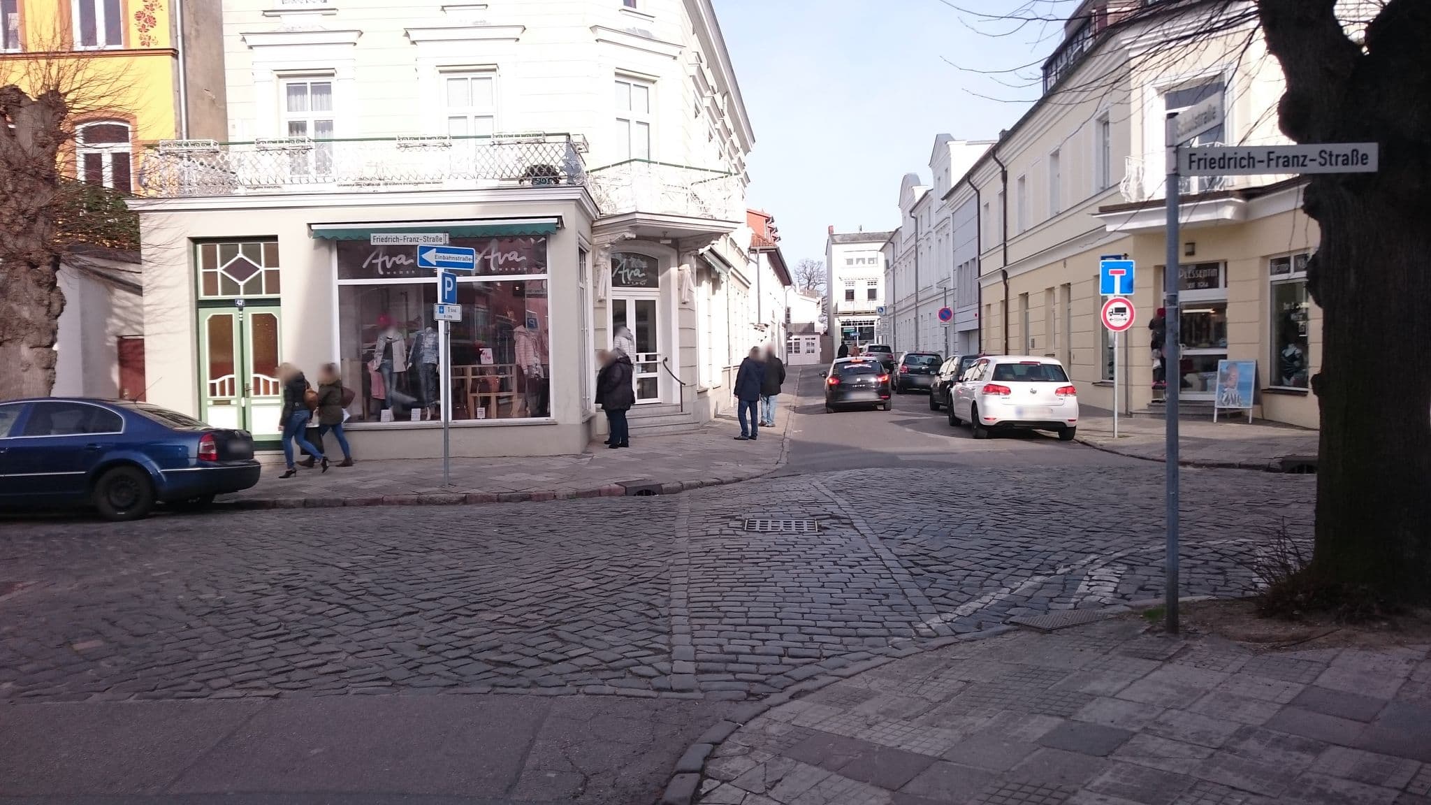 Street view near Seelenstreichler, Warnemünde — © thx (CC BY-SA · Mapillary)