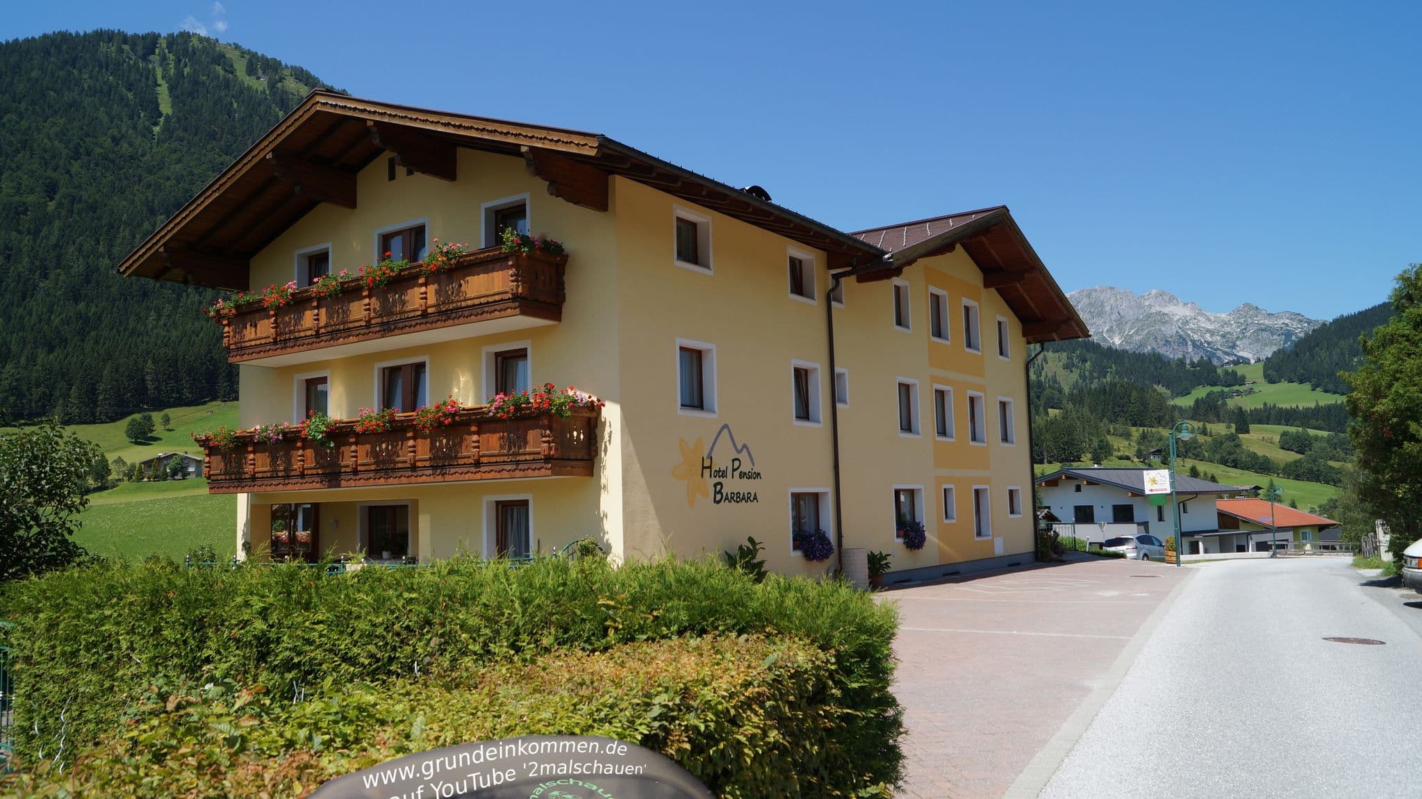 Street view near Hotel Pension Barbara, St. Martin of Tennengebirge — © fahrradfahrer (CC BY-SA · Mapillary)