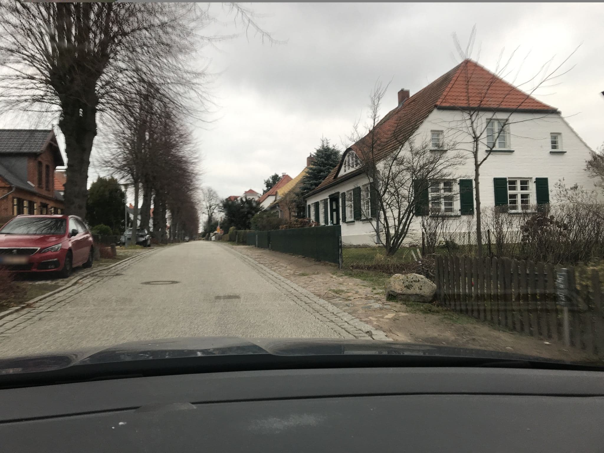 Street view near Haus Rose, Ostseebad Dierhagen — © atze777 (CC BY-SA · Mapillary)