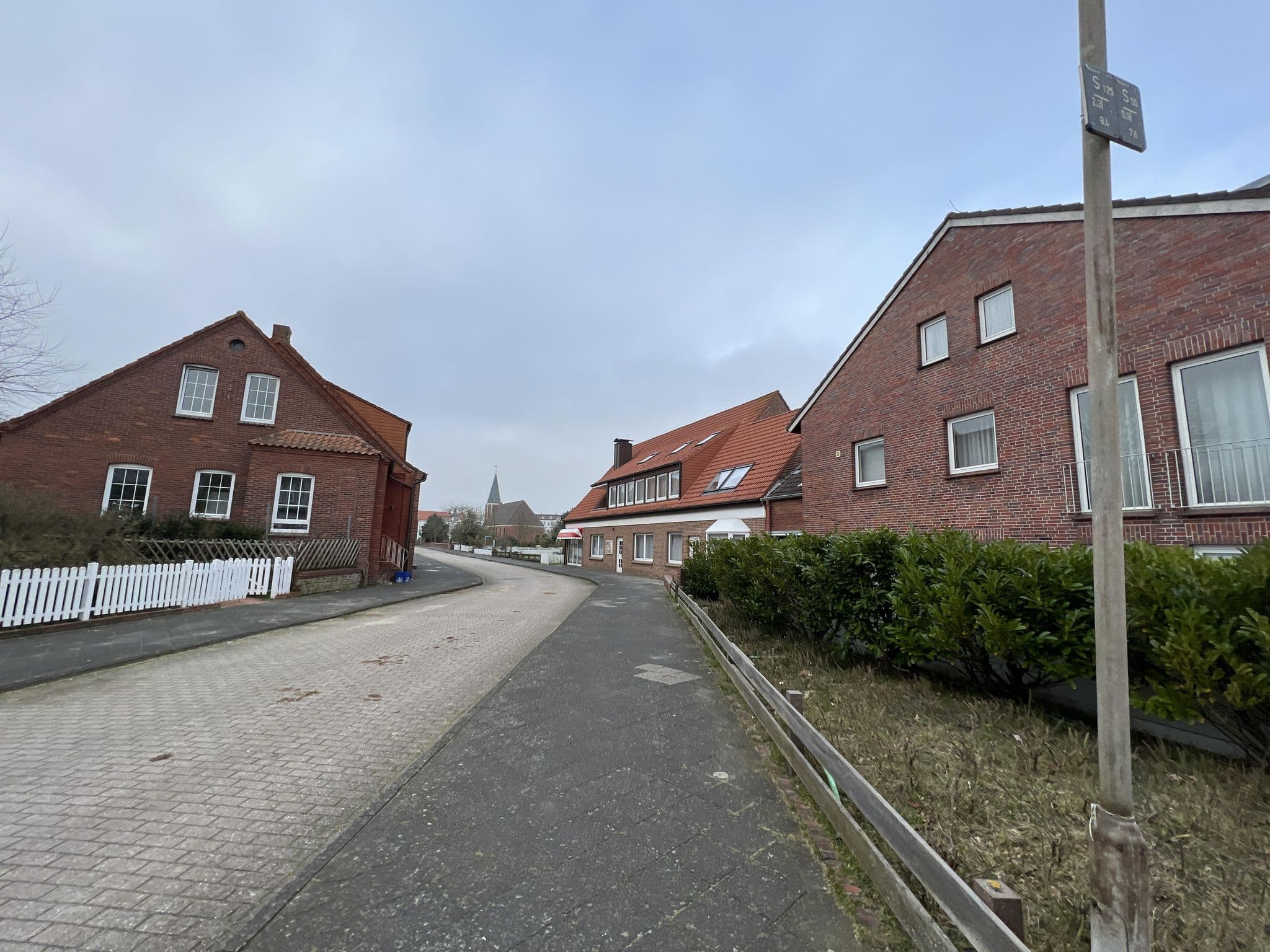 Street view near Haus Sylke - Haus Insa, Juist — © pyyjac (CC BY-SA · Mapillary)