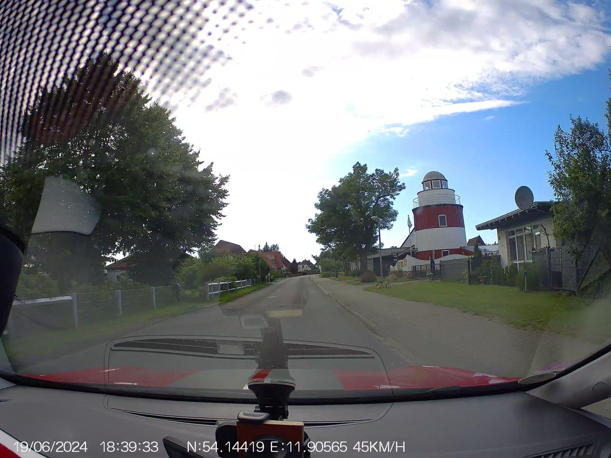Street view near Ferien am Leuchtfeuer, Börgerende-Rethwisch — © AR88 (CC BY-SA · Mapillary)