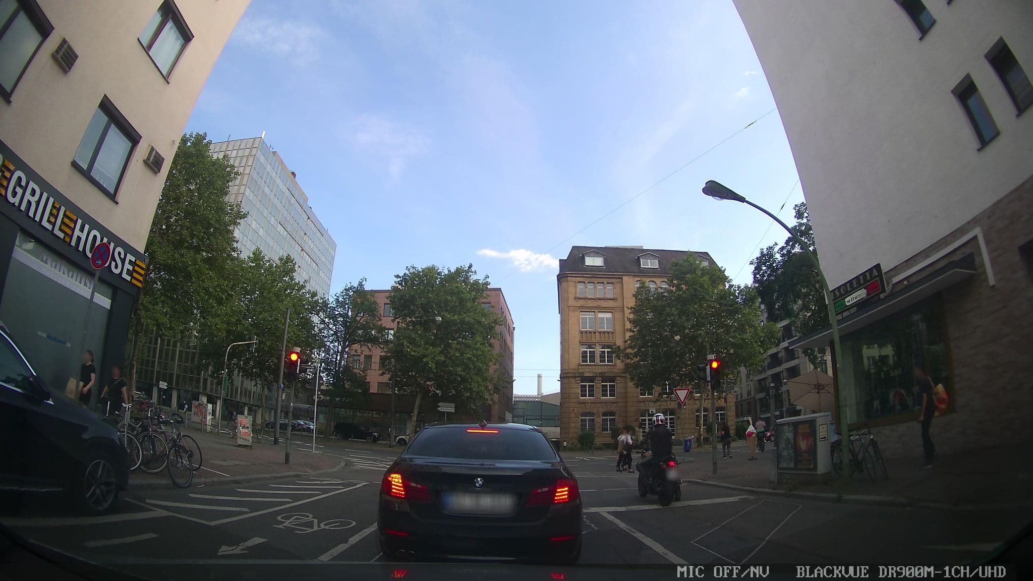 Street view near Mooncity Hotels, Gallus — © chuck (CC BY-SA · Mapillary)