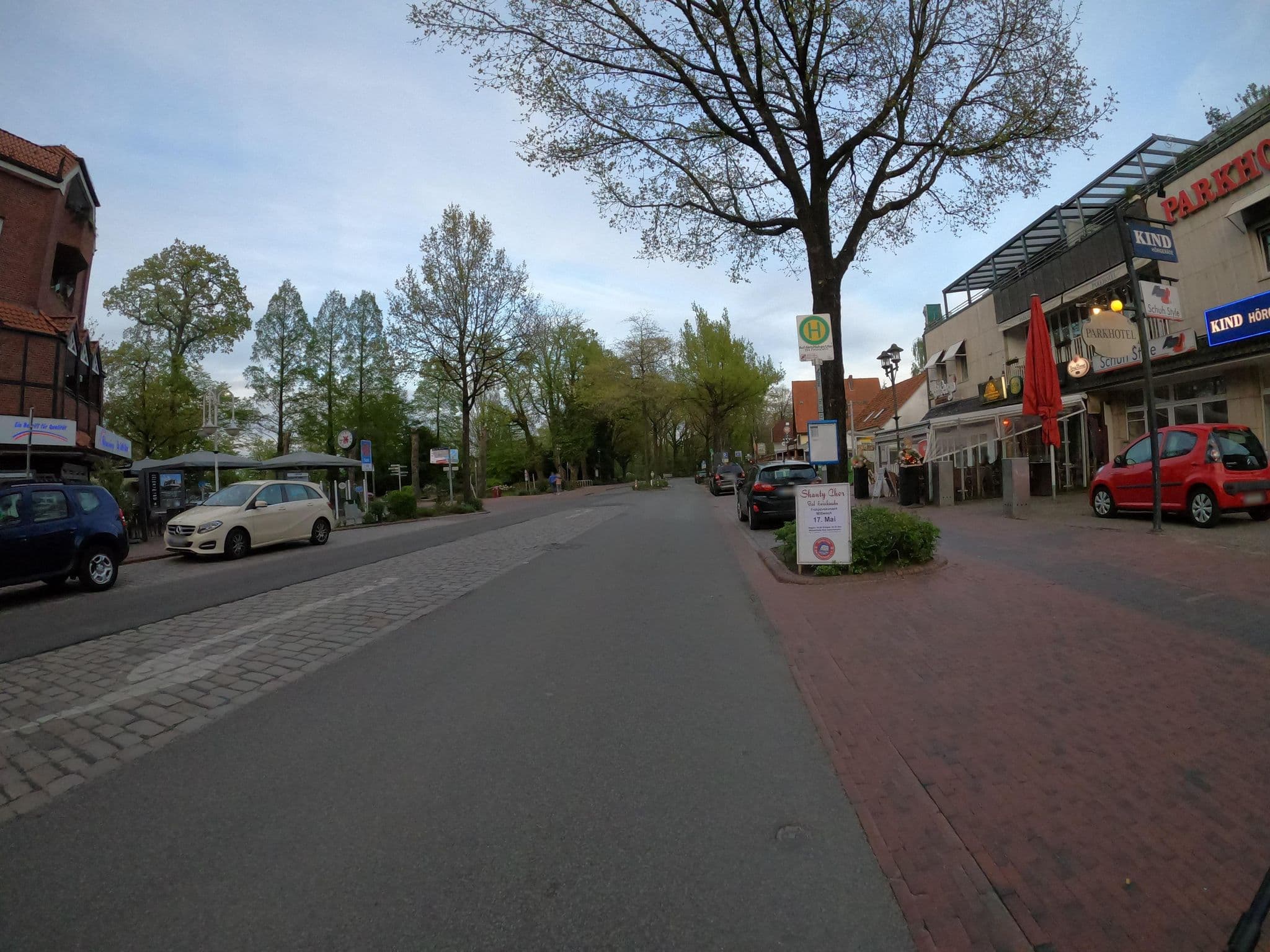 Street view near Parkhotel Bad Zwischenahn Betriebs GmbH, Bad Zwischenahn — © VIA_KK (CC BY-SA · Mapillary)