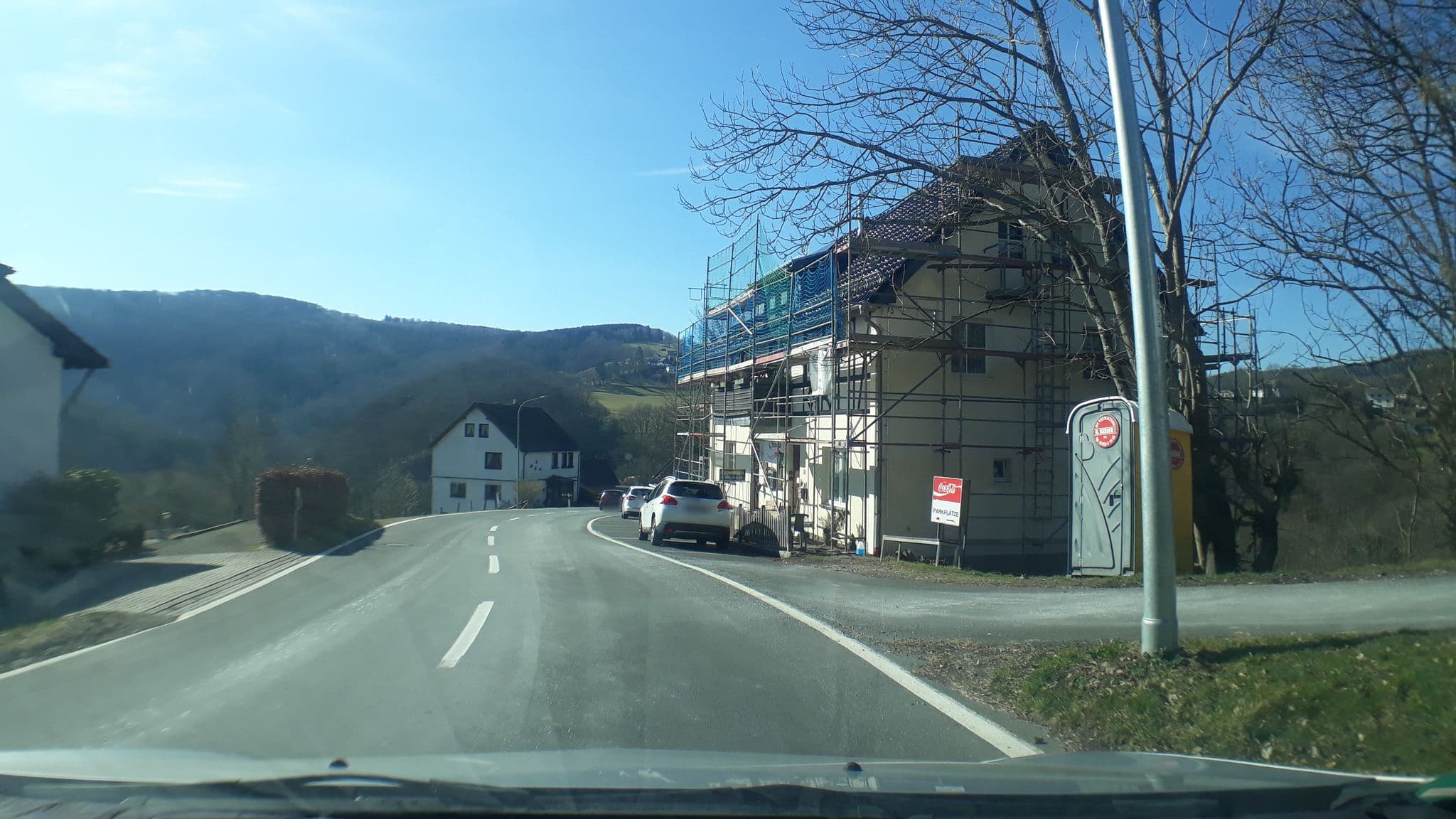 Street view near Haus Schönblick Ferienwohnungen, Simmerath — © tobiasreg (CC BY-SA · Mapillary)