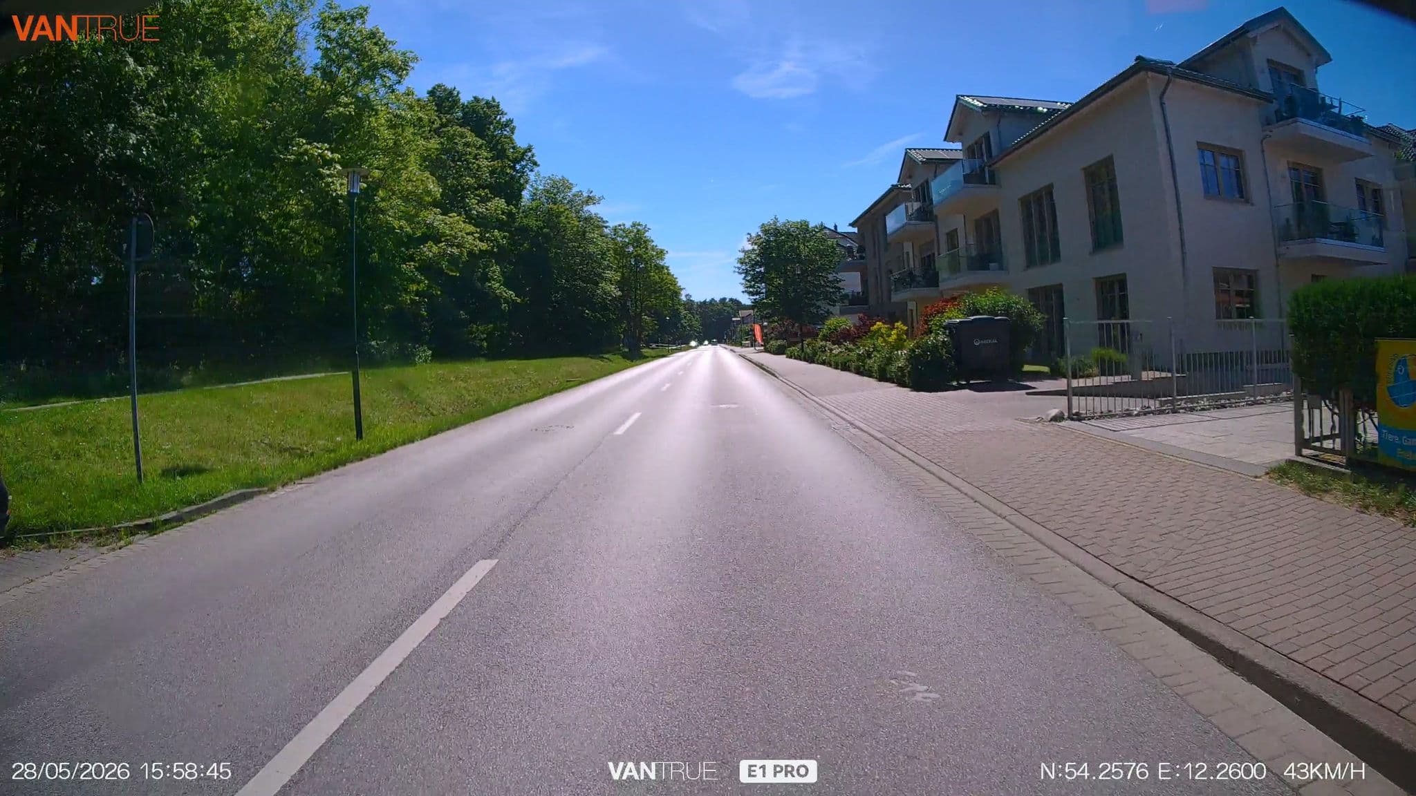 Street view near Haus Idyll, Seeheilbad Graal-Müritz — © LordOslo (CC BY-SA · Mapillary)