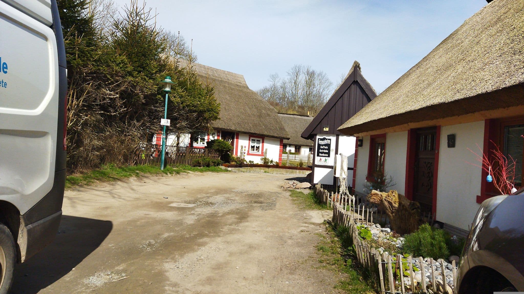 Street view near Fischerkätchen, Wiek — © changchun1 (CC BY-SA · Mapillary)