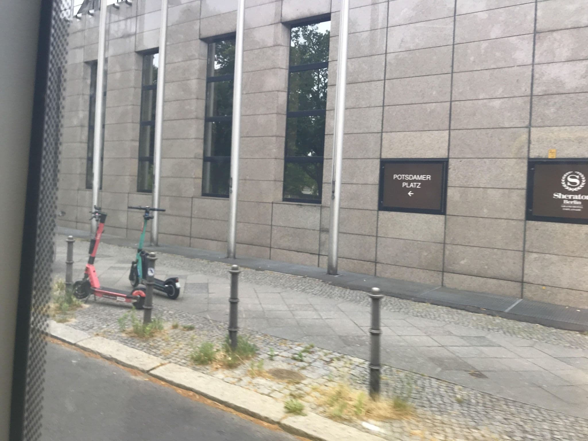 Street view near Sheraton Berlin Grand Hotel Esplanade, Schöneberg — © miguel_andrade (CC BY-SA · Mapillary)