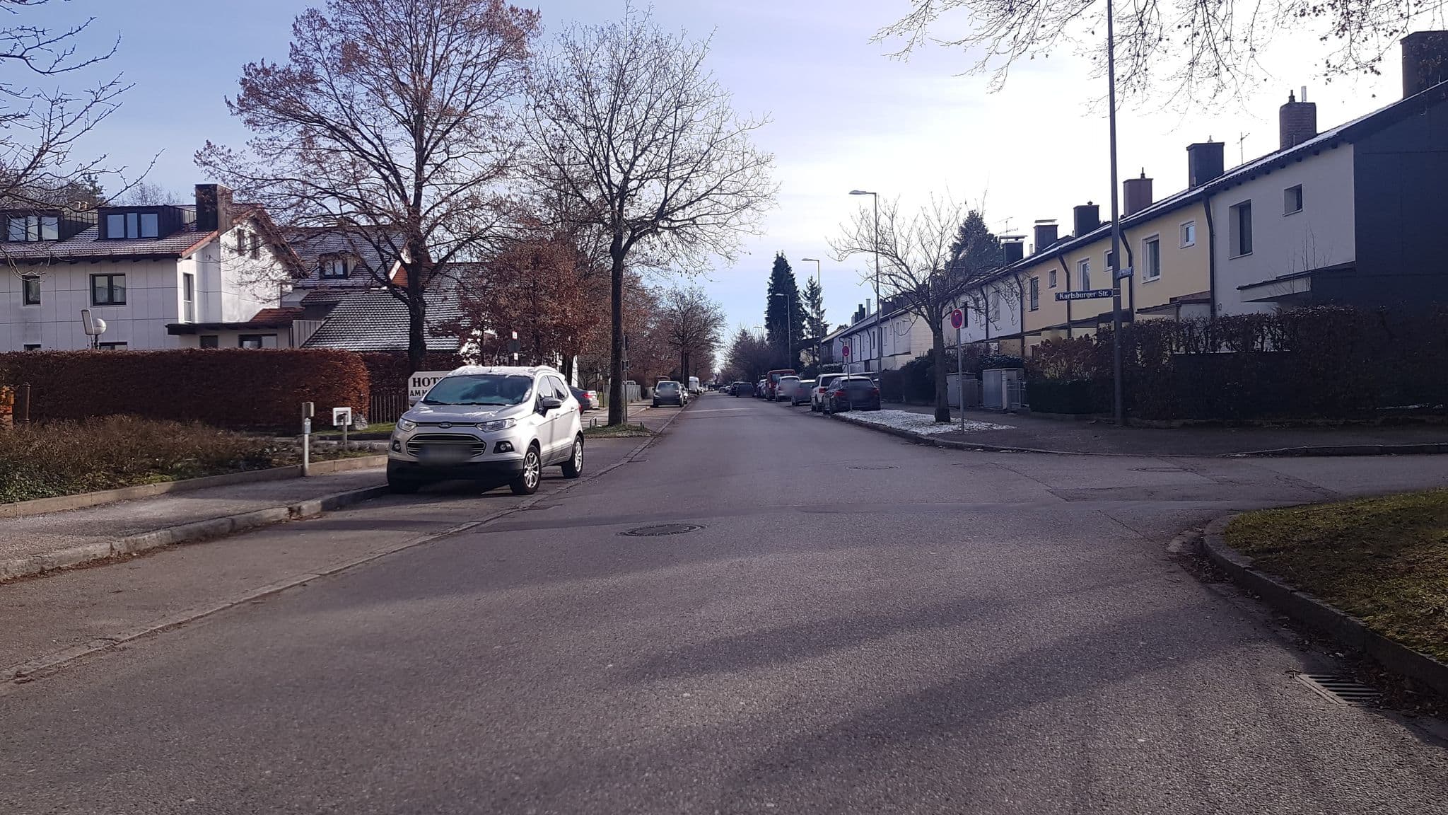 Street view near Hotel am Moosfeld, Bogenhausen — © thomas_munichways (CC BY-SA · Mapillary)